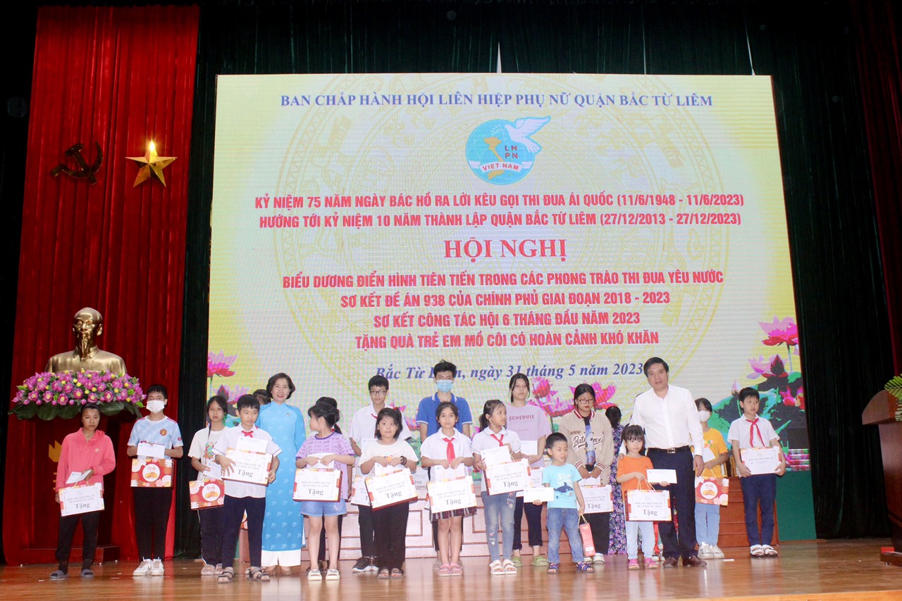 Biểu dương 75 tập thể, cá nhân có thành tích trong phong trào thi đua yêu nước - ảnh 6