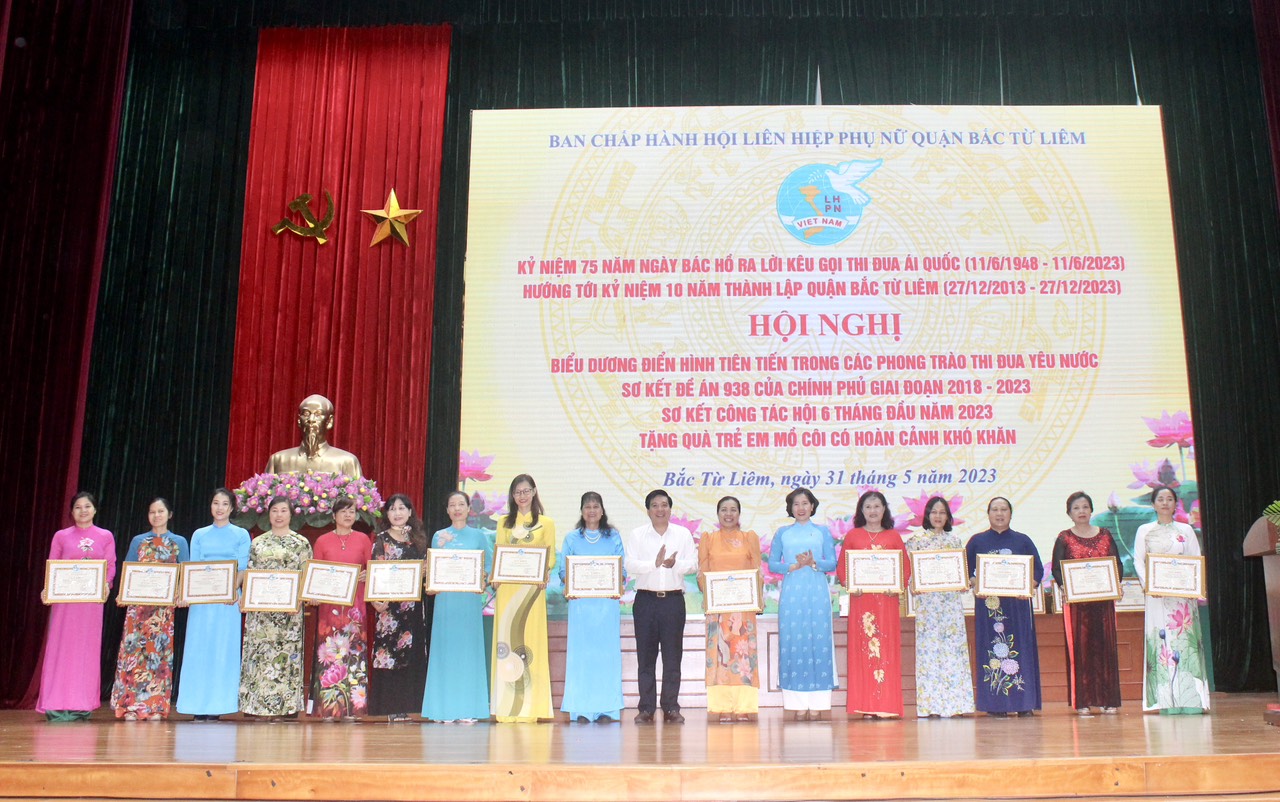 Biểu dương 75 tập thể, cá nhân có thành tích trong phong trào thi đua yêu nước - ảnh 8