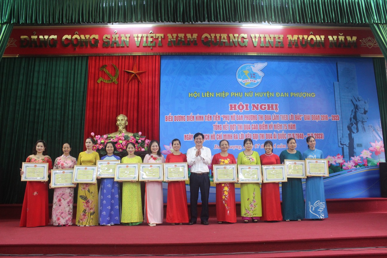 Biểu dương các điển hình tiên tiến làm theo lời Bác - ảnh 4
