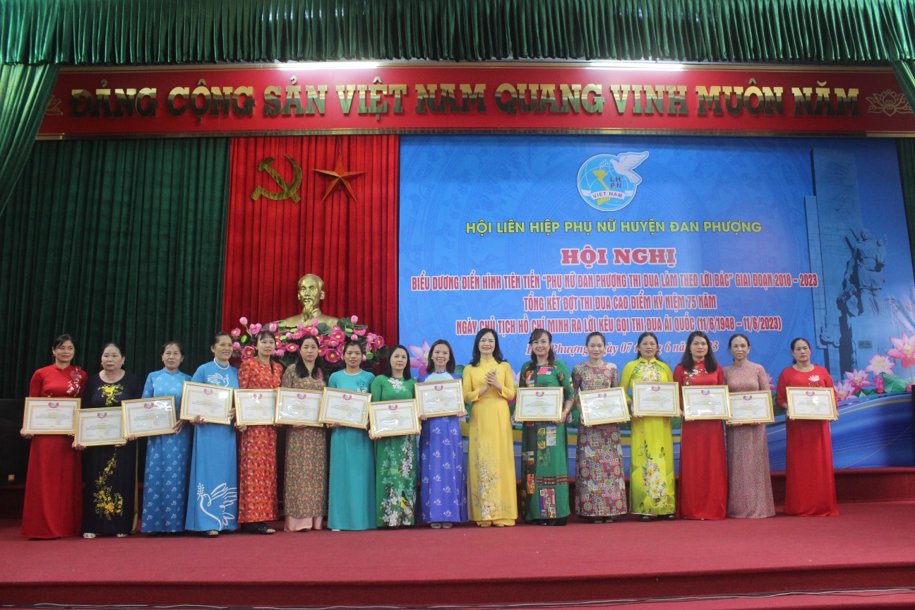 Biểu dương các điển hình tiên tiến làm theo lời Bác - ảnh 7