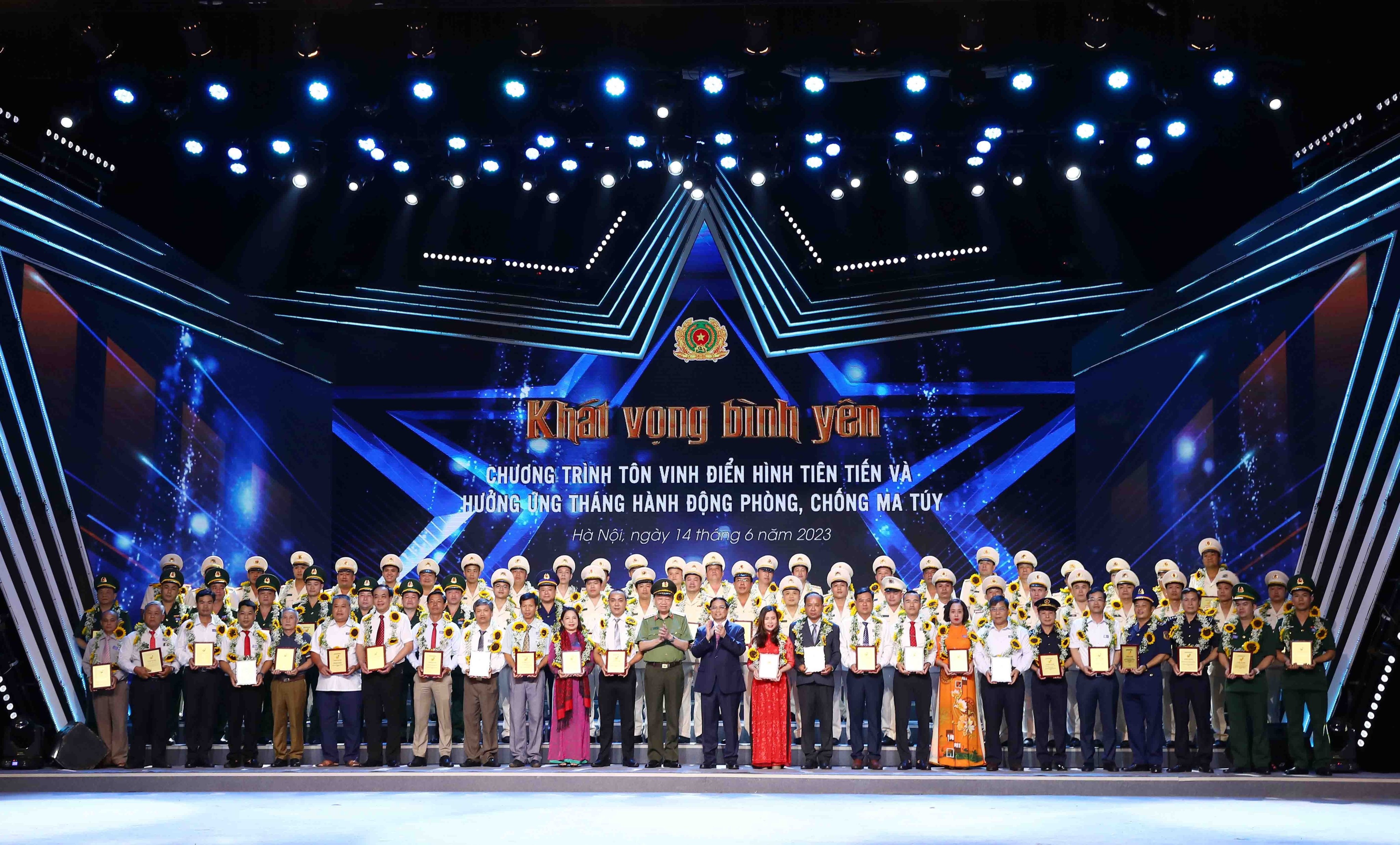 Thủ tướng: “Phải coi tội phạm ma túy là kẻ thù của sự phát triển“ - ảnh 3