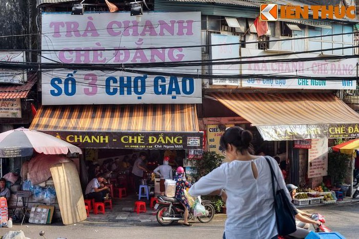 Hà Nội: Một nhân viên trông xe bị đâm trọng thương - ảnh 1