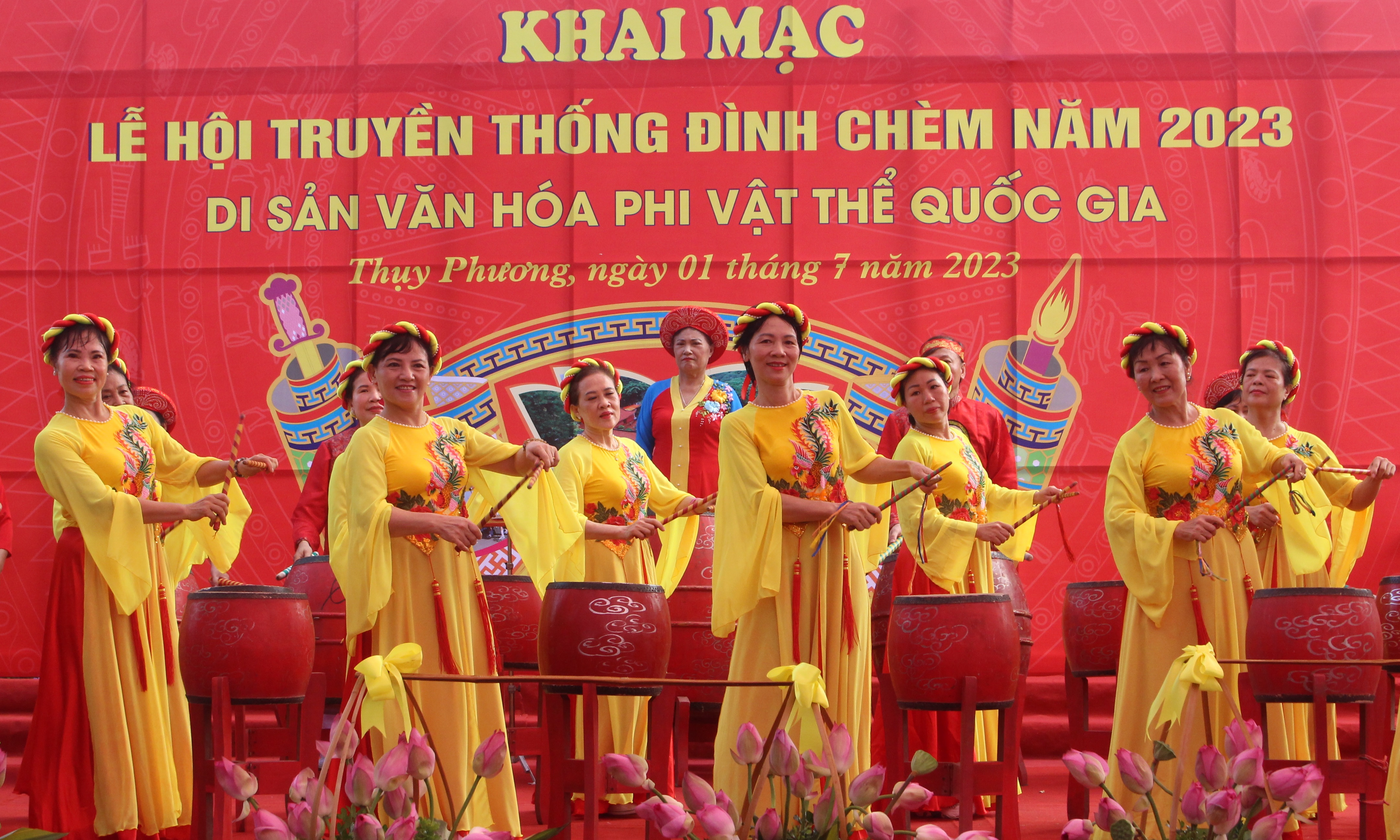 Hà Nội: Khai hội Lễ hội truyền thống Đình Chèm - ảnh 1