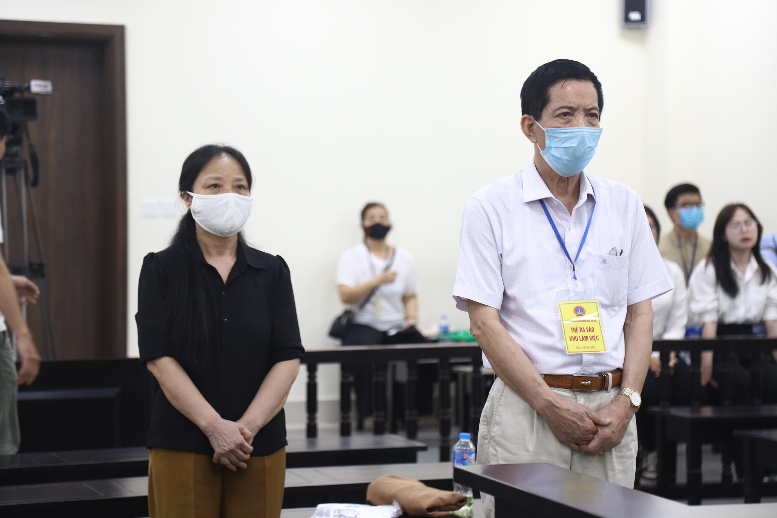 Làm lộ đề thi, hai giảng viên đại học lĩnh án - ảnh 1