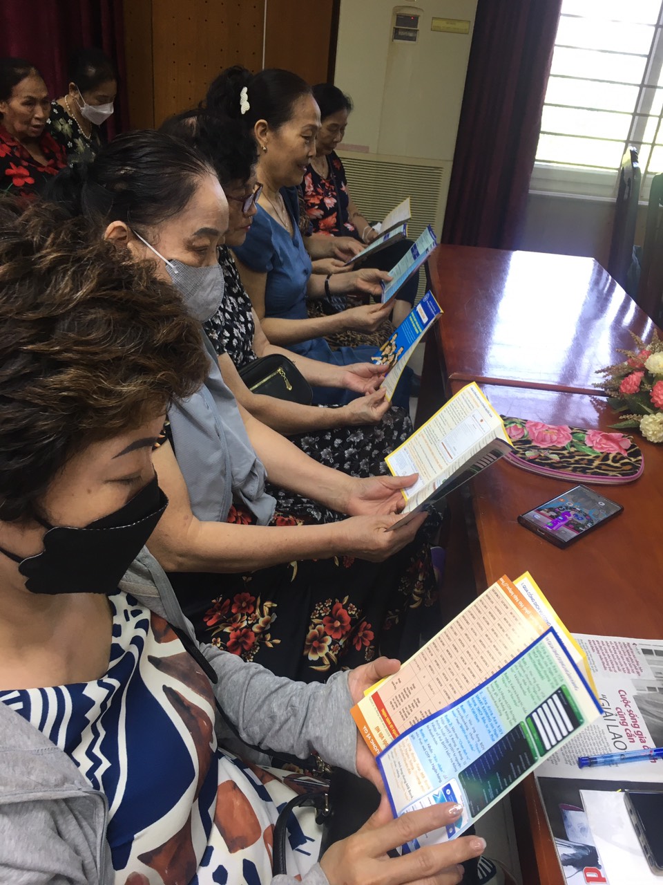 Hội LHPN huyện Thanh Trì: Tuyên truyền chính sách BHXH tự nguyện - BHYT hộ gia đình - ảnh 2