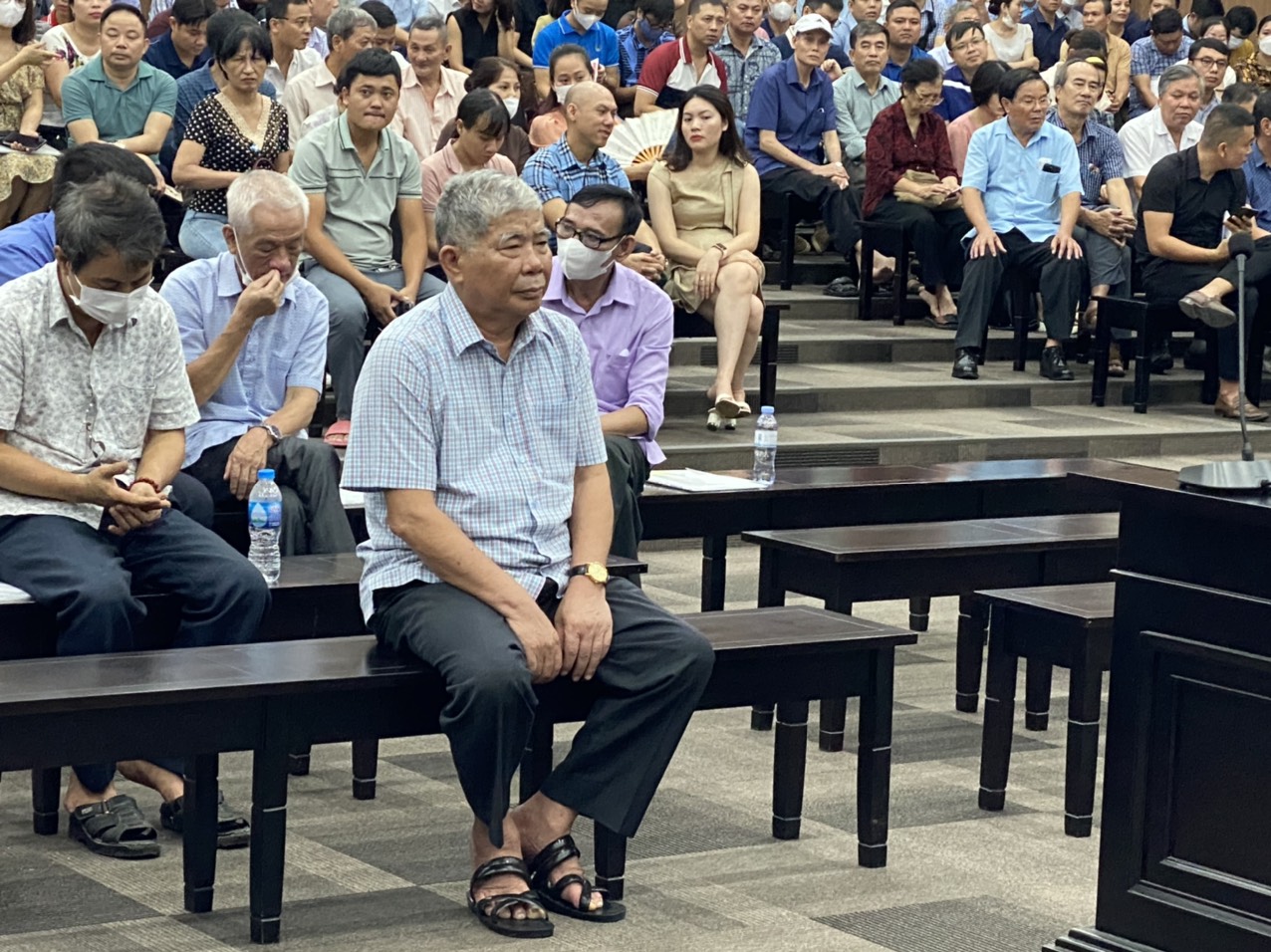 Hoãn phiên toà xét xử vụ án lừa dối khách hàng của đại gia “điếu cày” Lê Thanh Thản - ảnh 1