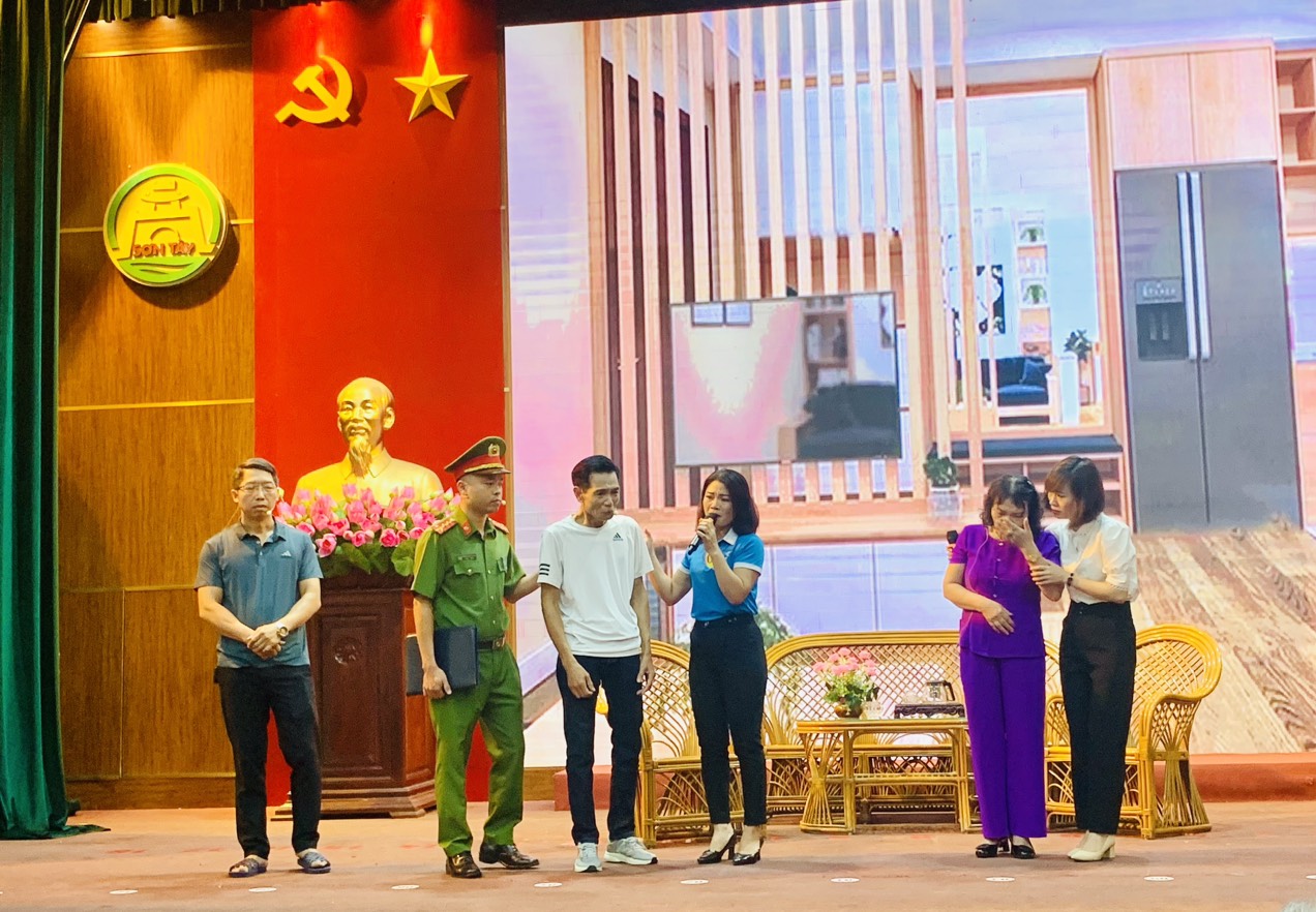 5 đội thi so tài trong Liên hoan tiểu phẩm tuyên truyền Nghị quyết liên tịch 01/TƯ - ảnh 7