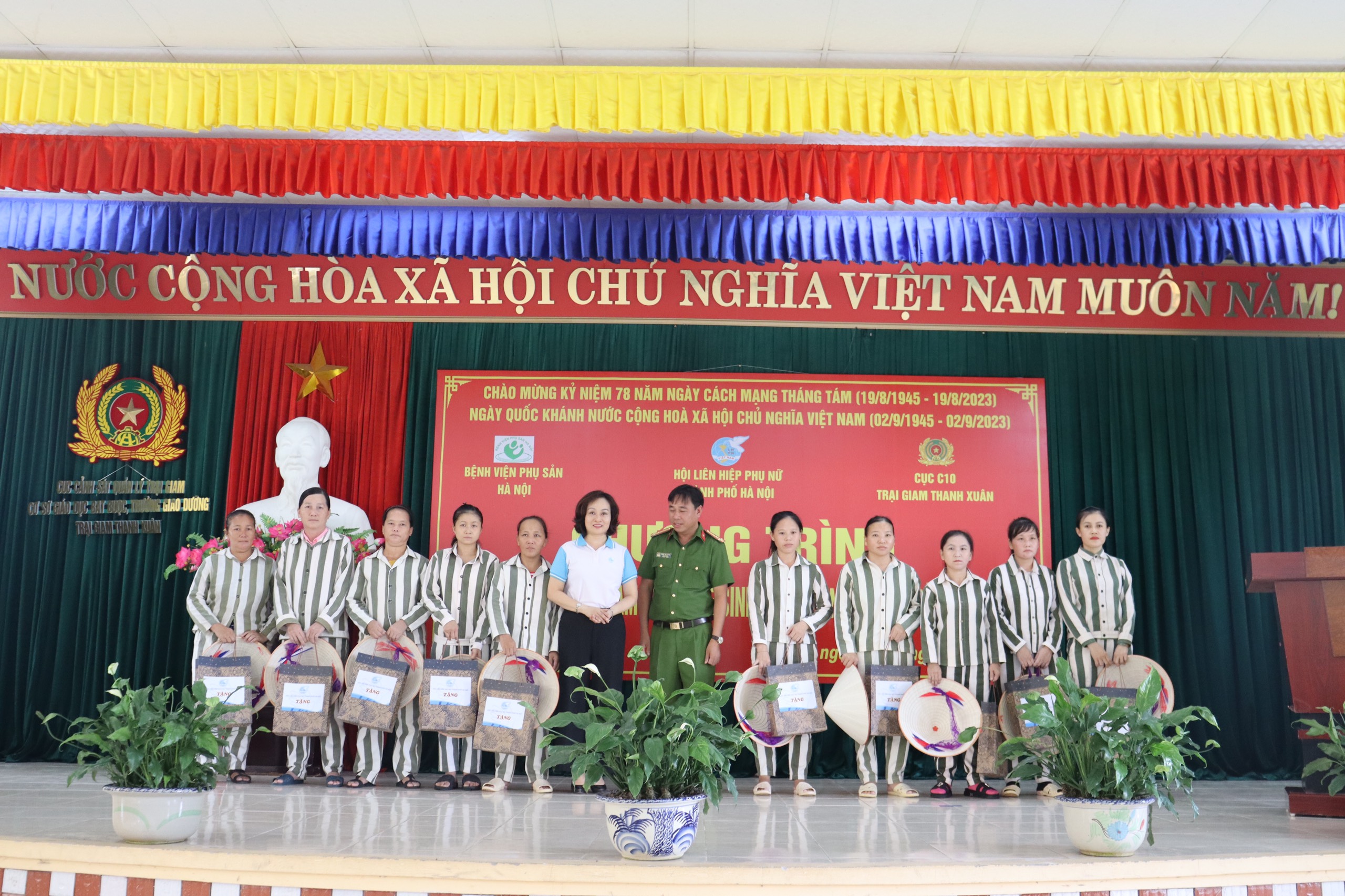 Hội LHPN TP Hà Nội: Trang bị kỹ năng chăm sóc sức khỏe sinh sản cho nữ phạm nhân - ảnh 5