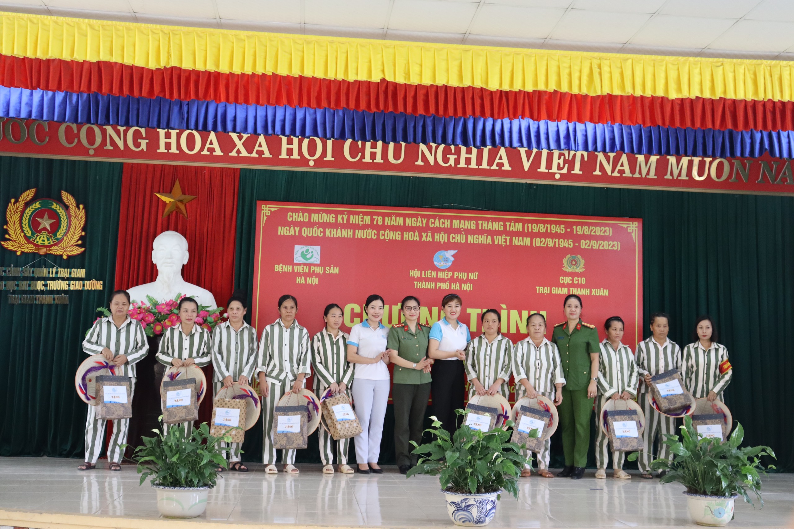 Hội LHPN TP Hà Nội: Trang bị kỹ năng chăm sóc sức khỏe sinh sản cho nữ phạm nhân - ảnh 6