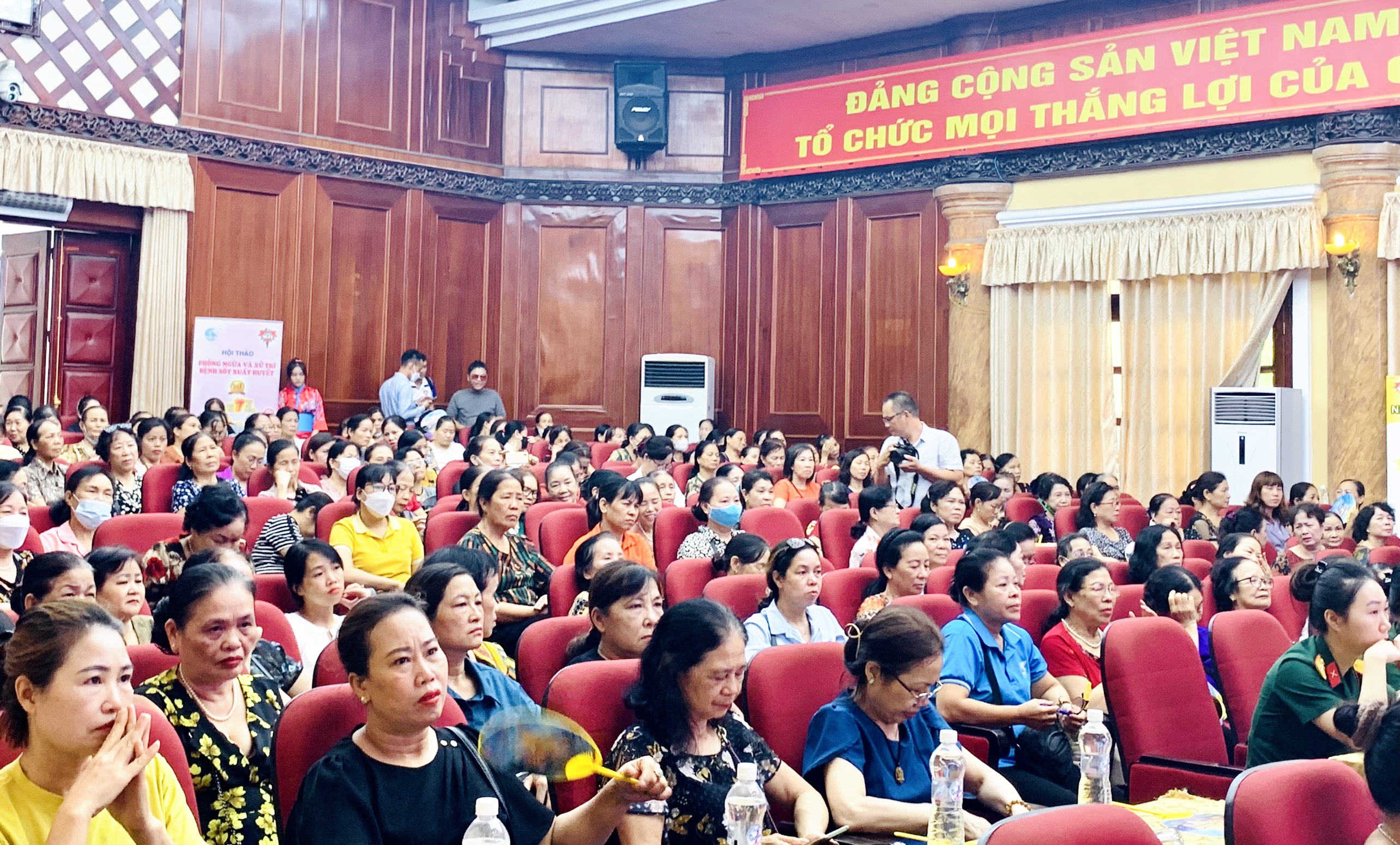Hội LHPN quận Nam Từ Liêm: Truyền thông để phụ nữ cùng chung tay phòng chống sốt xuất huyết - ảnh 2