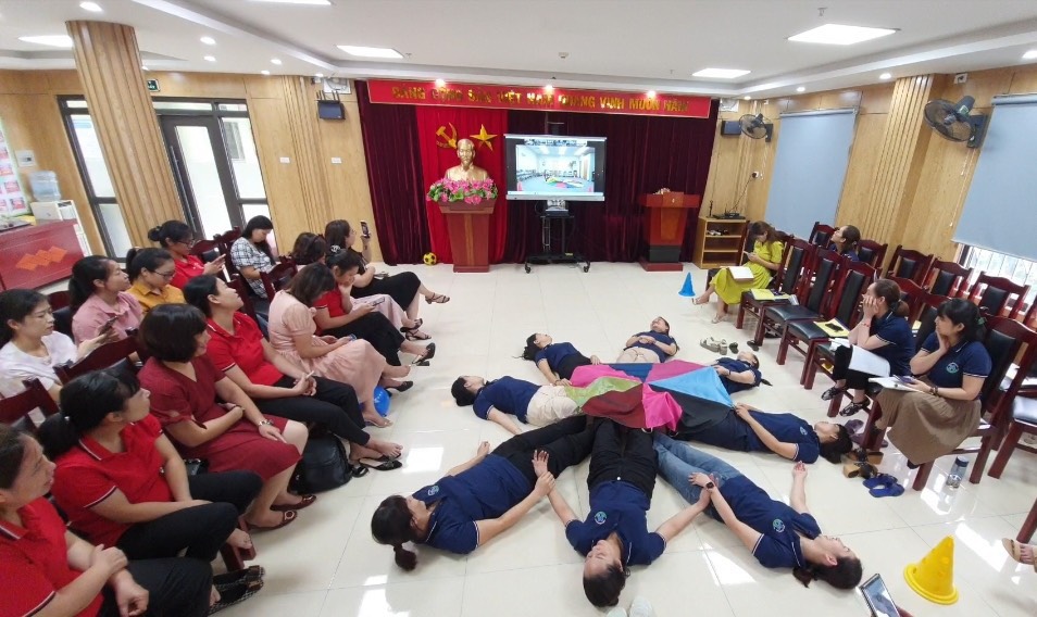 Quận Ba Đình: Tập huấn phương pháp giáo dục tiên tiến chuyên đề “Vận động sáng tạo”  - ảnh 1