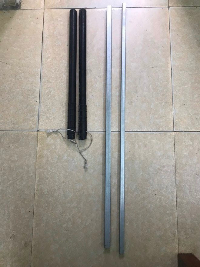 Bắt giữ nhiều nhóm thanh niên mang theo hung khí đi dạo phố - ảnh 1