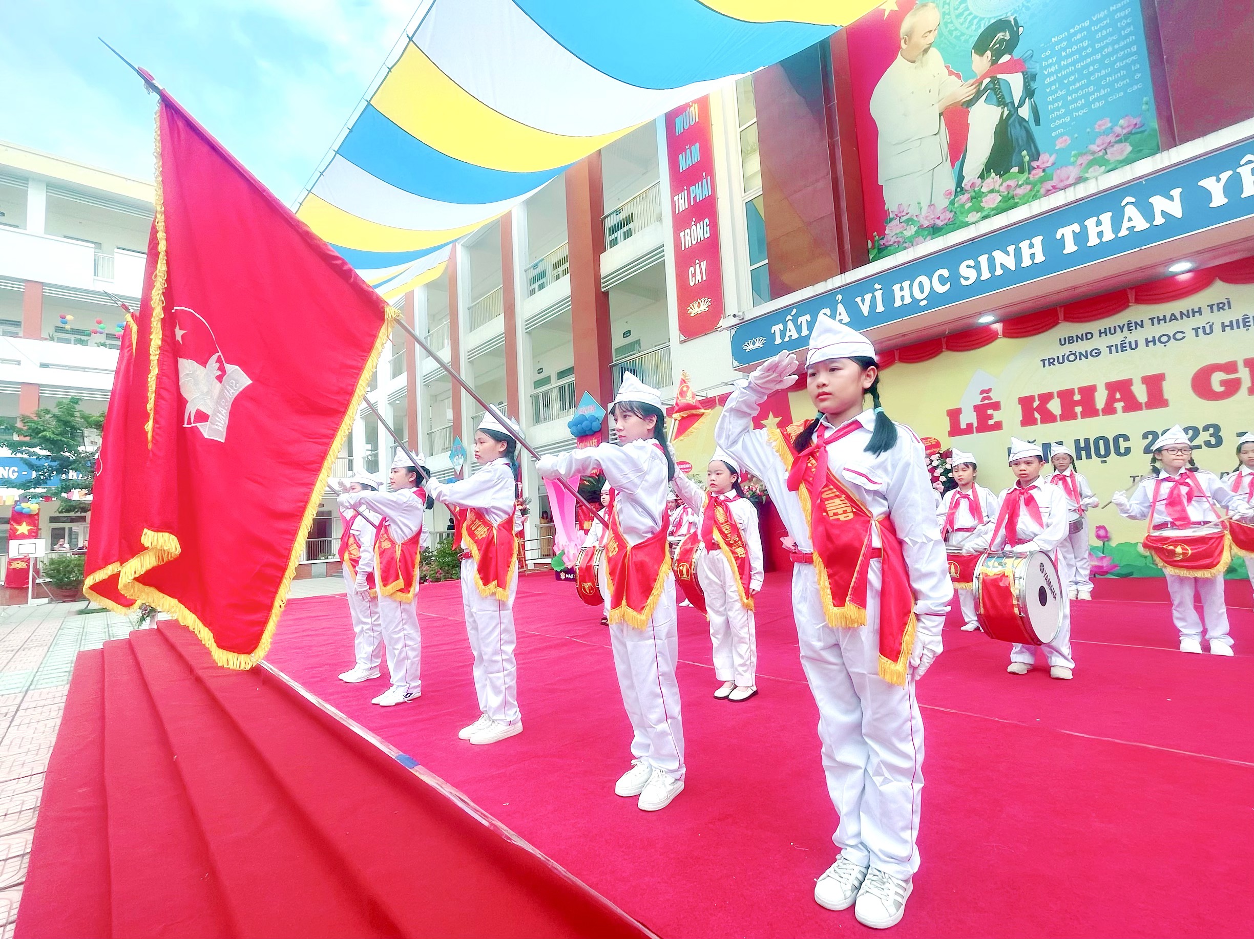 Huyện Thanh Trì: Trên 80.000 giáo viên, học sinh bước vào năm học mới 2023-2024 - ảnh 1