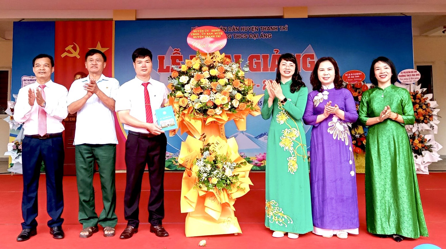 Huyện Thanh Trì: Trên 80.000 giáo viên, học sinh bước vào năm học mới 2023-2024 - ảnh 3