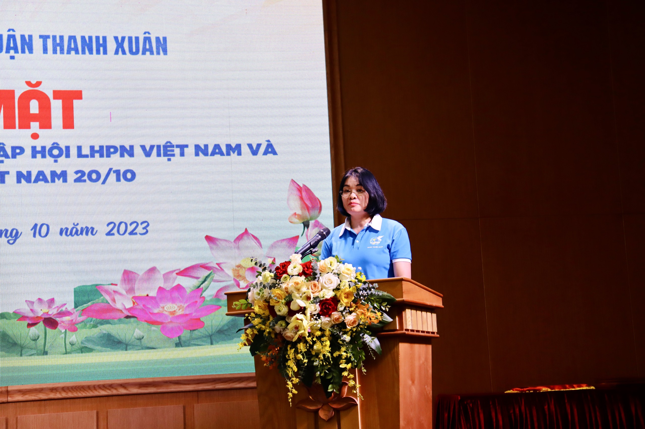 Gặp mặt kỷ niệm ngày thành lập Hội LHPN Việt Nam và trao giải Cuộc thi Đoạn đường/tuyến phố bích họa/nở hoa - ảnh 2