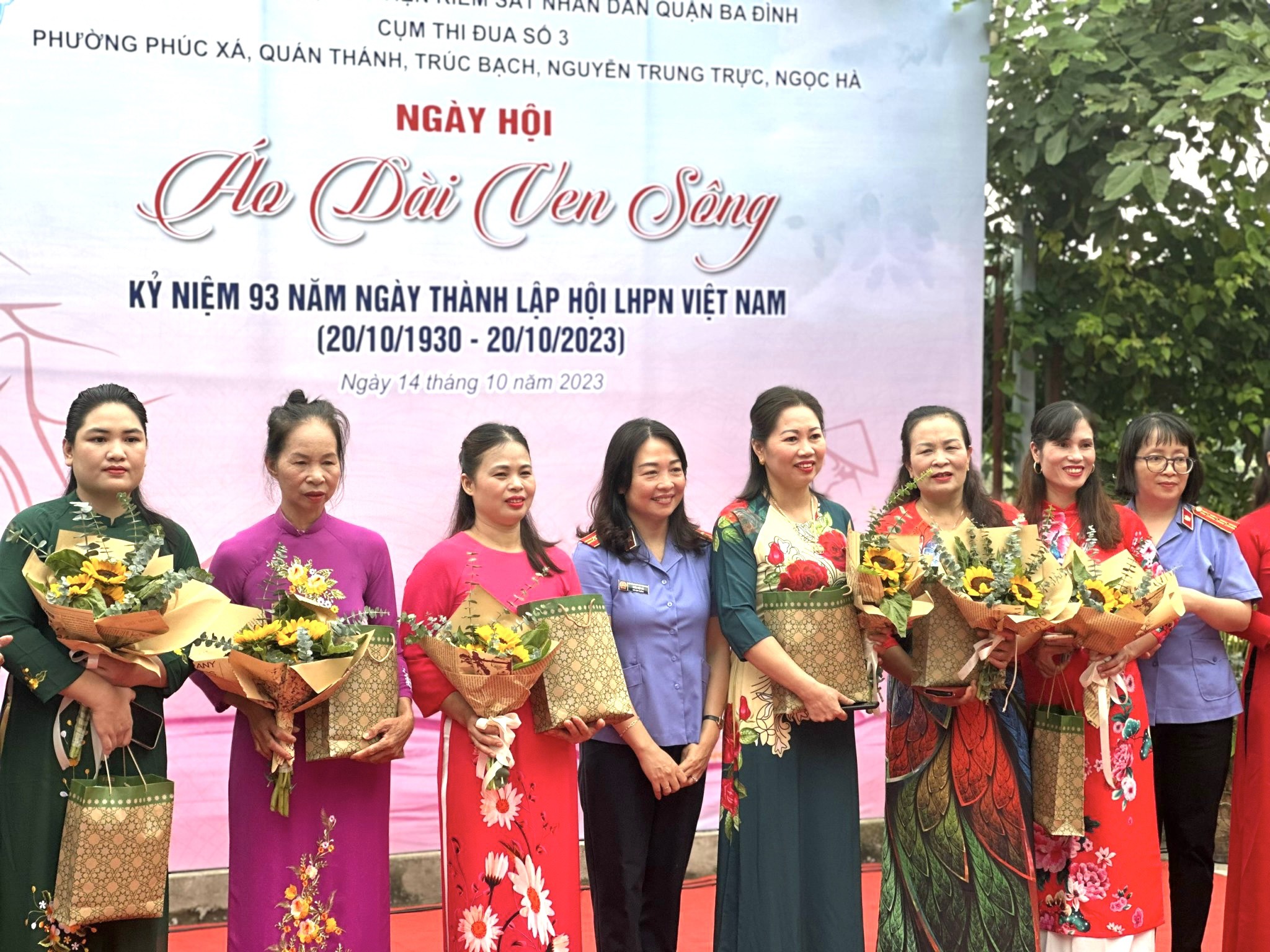 Ngày hội “áo dài ven sông” đến với nữ lao động nhập cư - ảnh 7