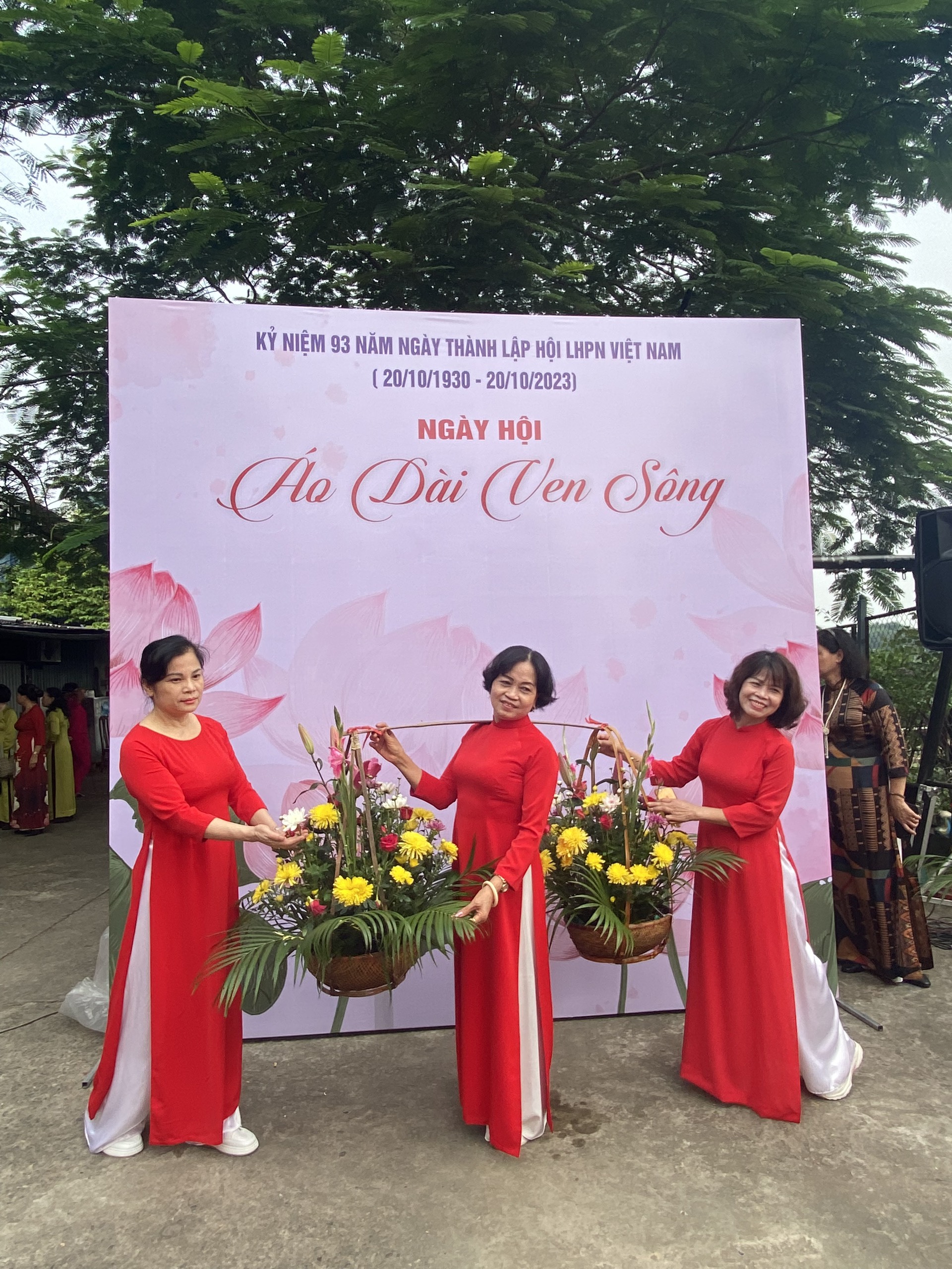 Ngày hội “áo dài ven sông” đến với nữ lao động nhập cư - ảnh 14