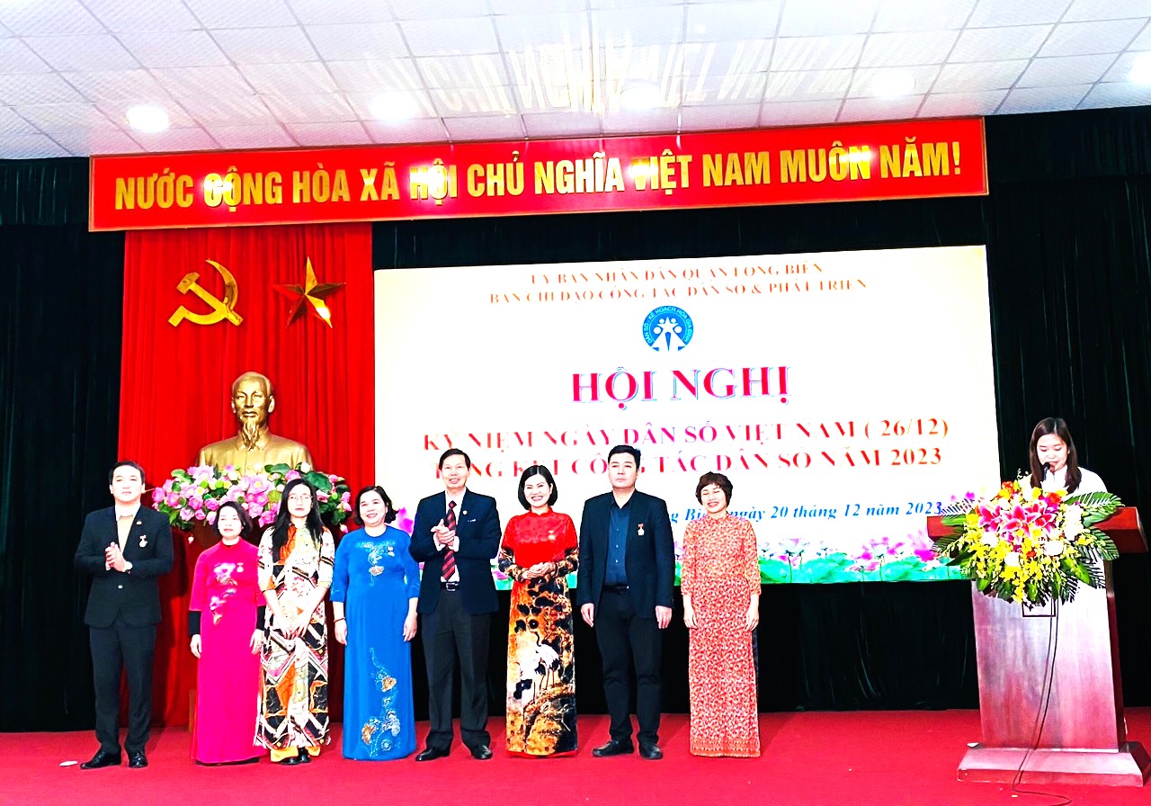 Quận Long Biên (Hà Nội) tổ chức Hội nghị kỷ niệm ngày Dân số Việt Nam - ảnh 3