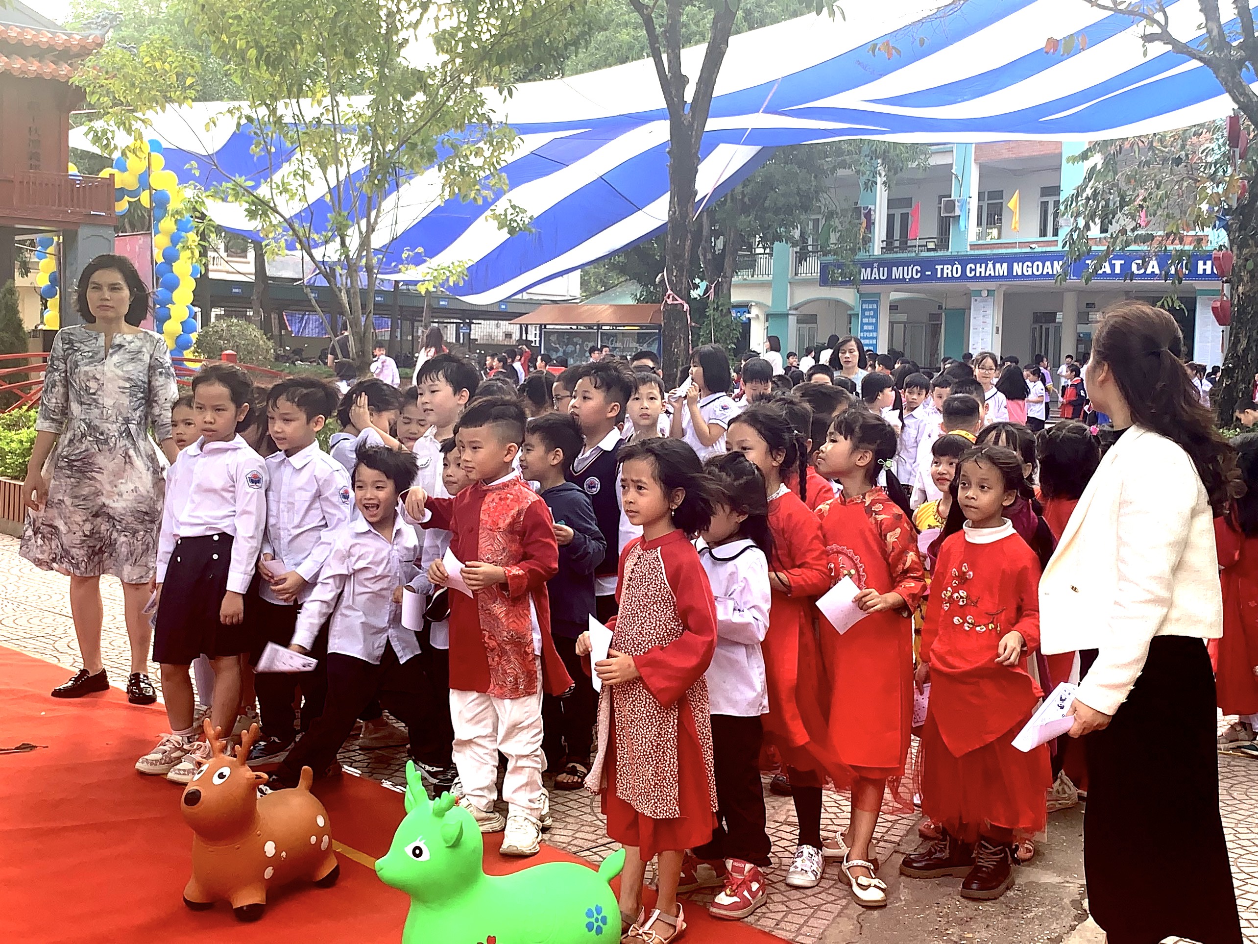 Sôi nổi hoạt động trải nghiệm Tết cổ truyền trong trường học - ảnh 4