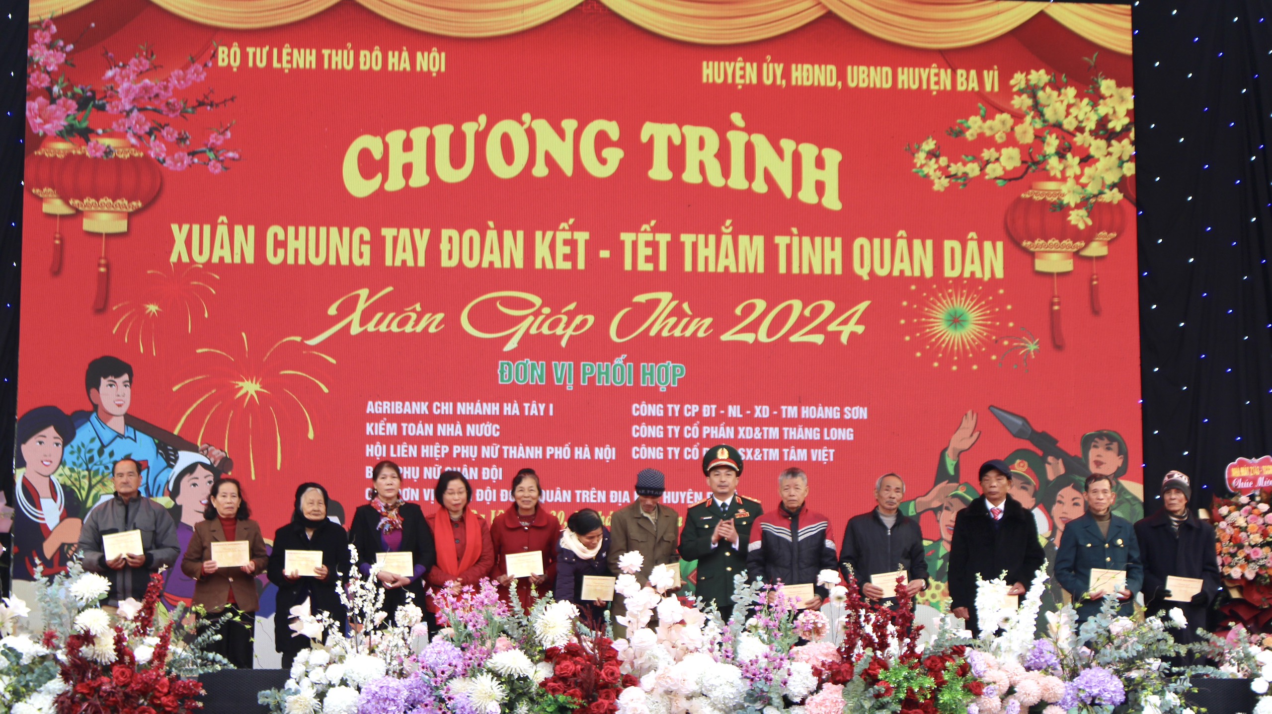 Tết ấm áp, thắm tình quân dân Hà Nội - ảnh 6