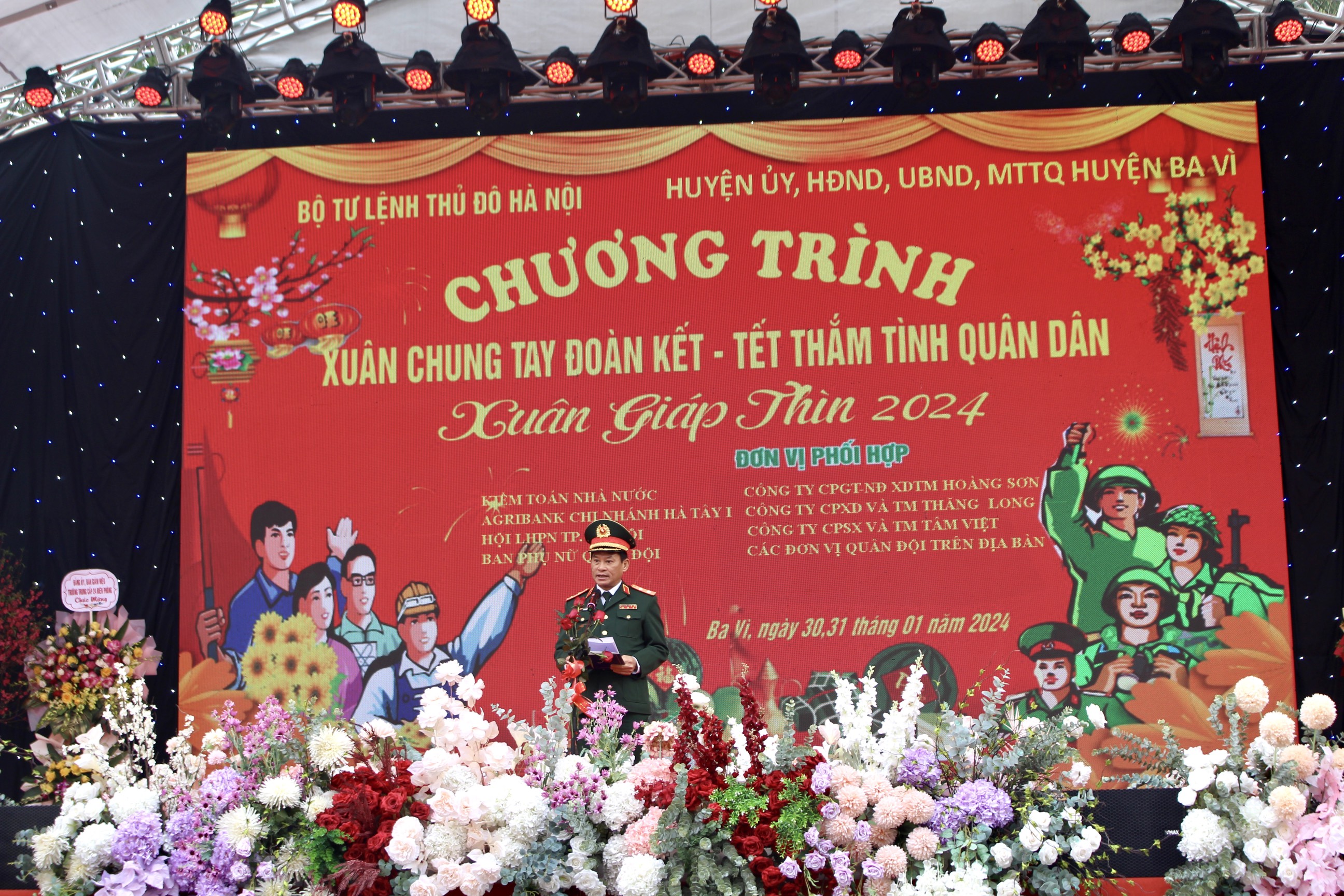 Tết ấm áp, thắm tình quân dân Hà Nội - ảnh 3