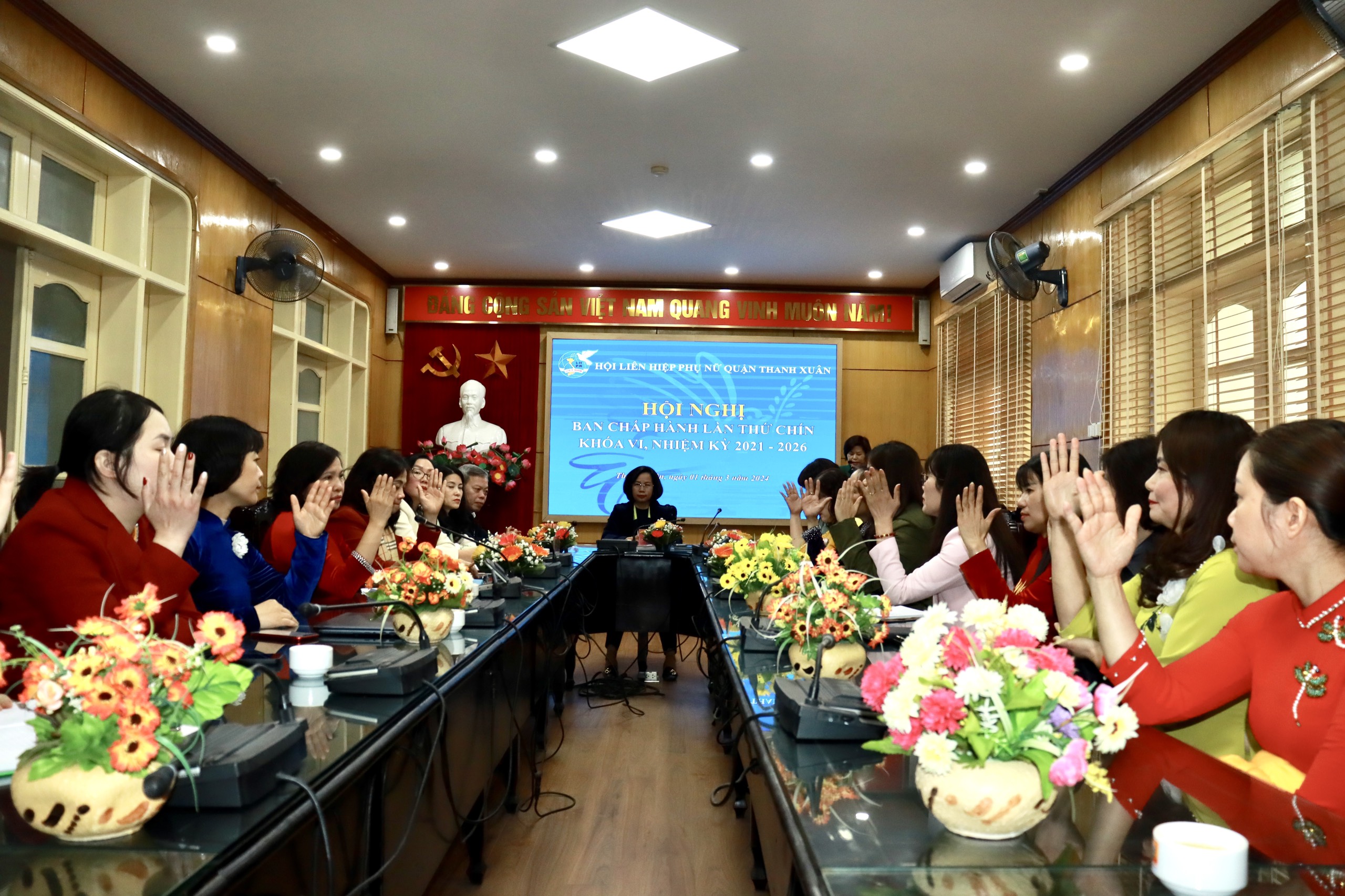 Đồng chí Trần Lan Hương được bầu giữ chức vụ Chủ tịch Hội LHPN quận Thanh Xuân - ảnh 1