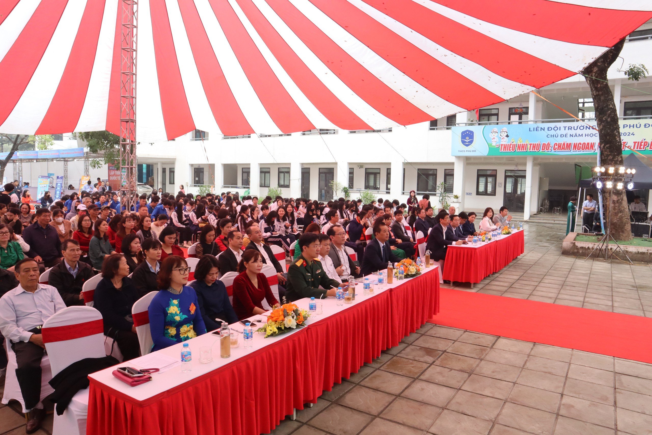 1.820 chỉ tiêu việc làm tại phiên giao dịch và tư vấn việc làm quận Nam Từ Liêm - ảnh 1