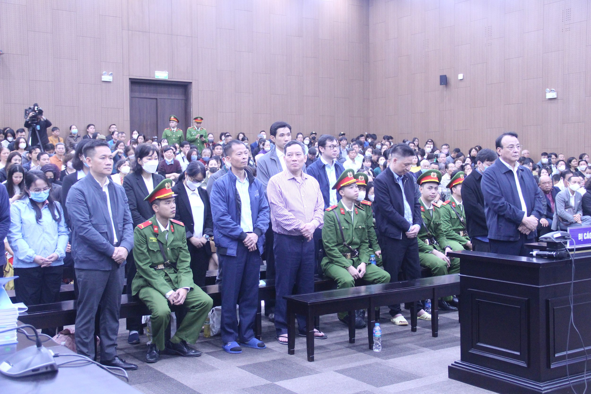 Gần 1.000 bị hại có mặt tại phiên xử vụ án Tập đoàn Tân Hoàng Minh - ảnh 1