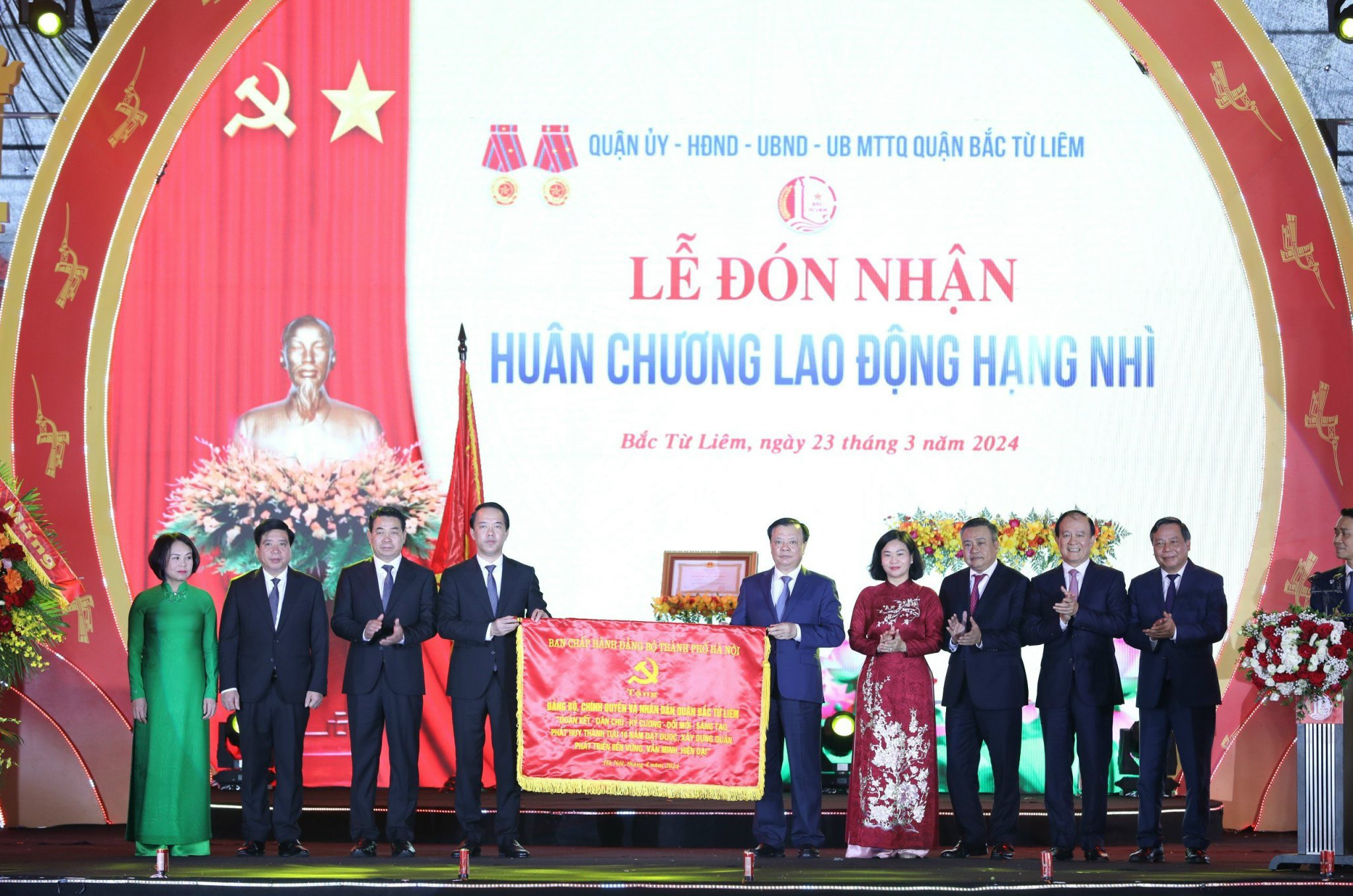 Quận Bắc Từ Liêm: Kỷ niệm 10 năm thành lập Quận và đón nhận Huân chương lao động hạng Nhì - ảnh 4