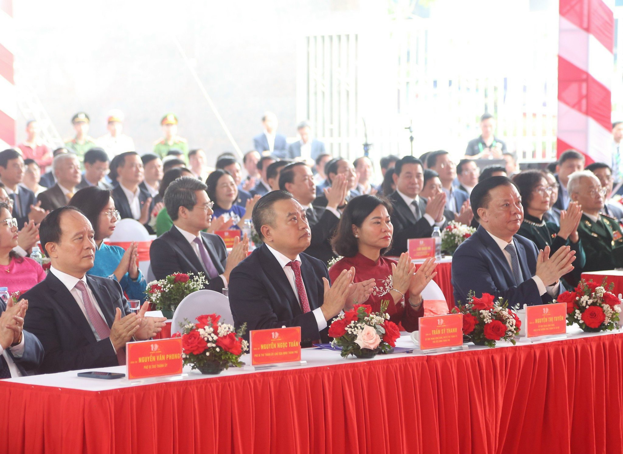 Quận Bắc Từ Liêm: Kỷ niệm 10 năm thành lập Quận và đón nhận Huân chương lao động hạng Nhì - ảnh 1