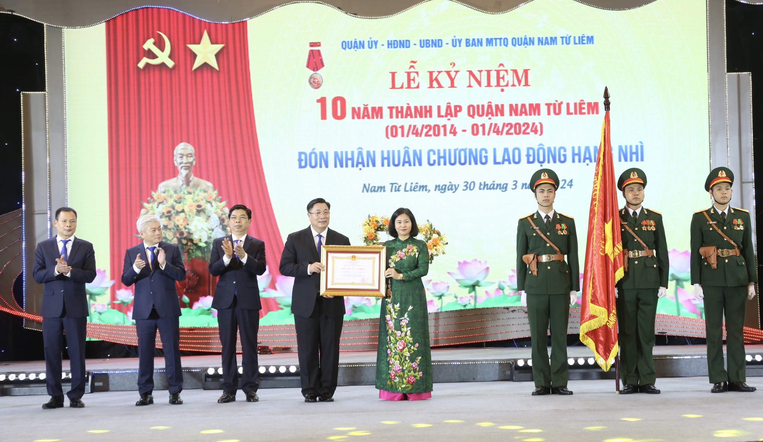 Nỗ lực phát huy thành tựu 10 năm đạt được, xây dựng quận phát triển bền vững, văn minh - ảnh 3