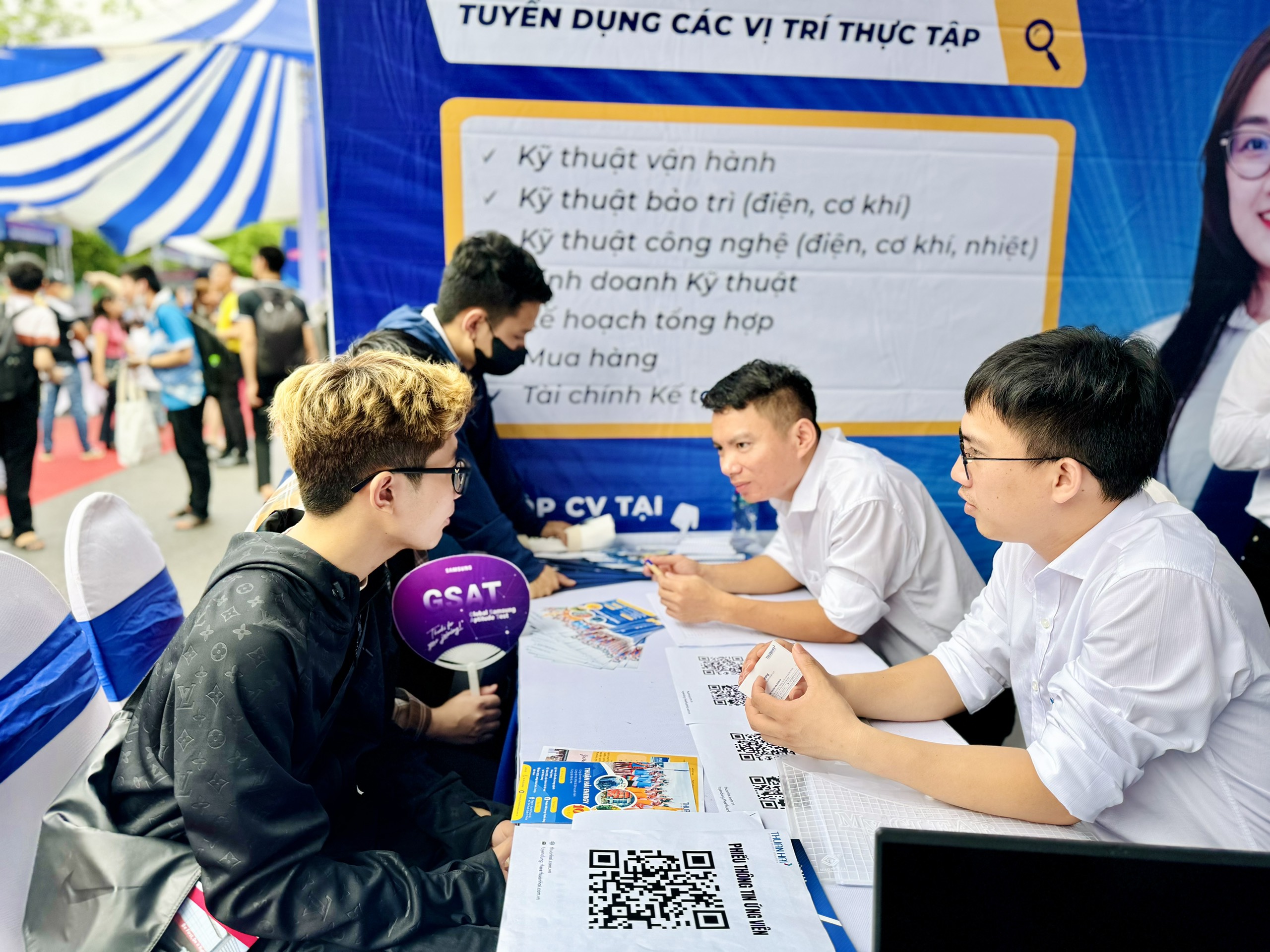 50 doanh nghiệp với gần 3000 vị trí việc làm dành cho cho sinh viên - ảnh 4