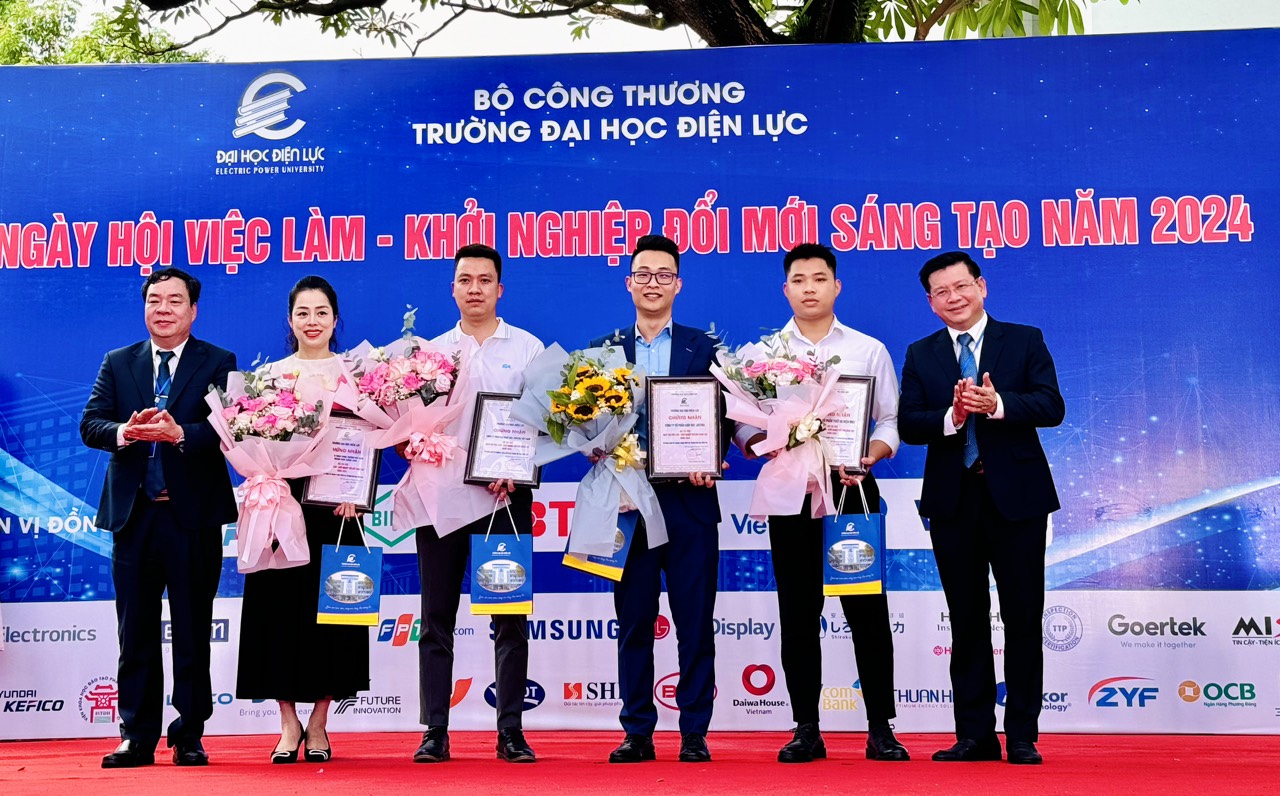 50 doanh nghiệp với gần 3000 vị trí việc làm dành cho cho sinh viên - ảnh 1