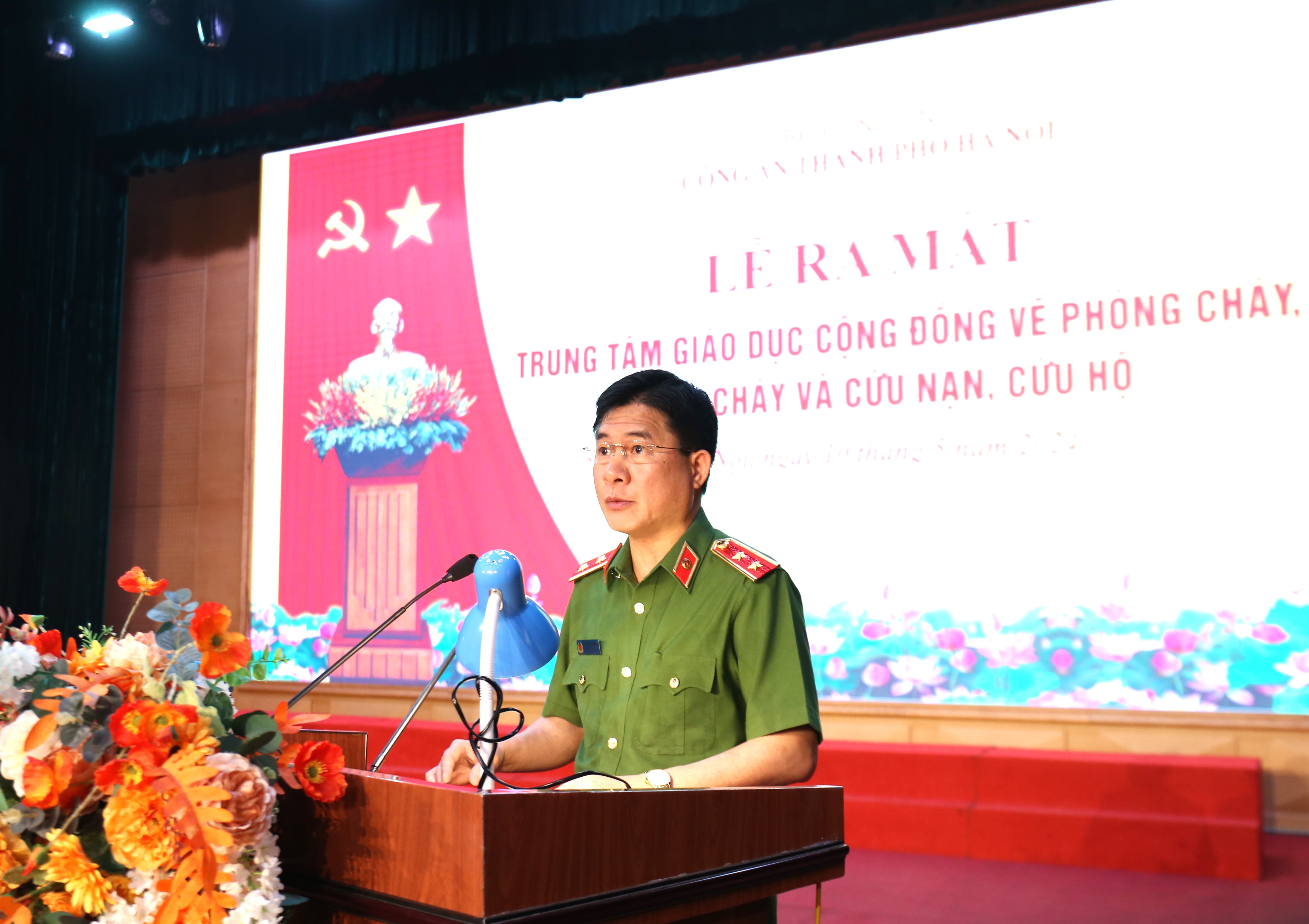Công an thành phố Hà Nội chính thức ra mắt Trung tâm giáo dục cộng đồng về PCCC&CNCH đầu tiên trên cả nước - ảnh 2