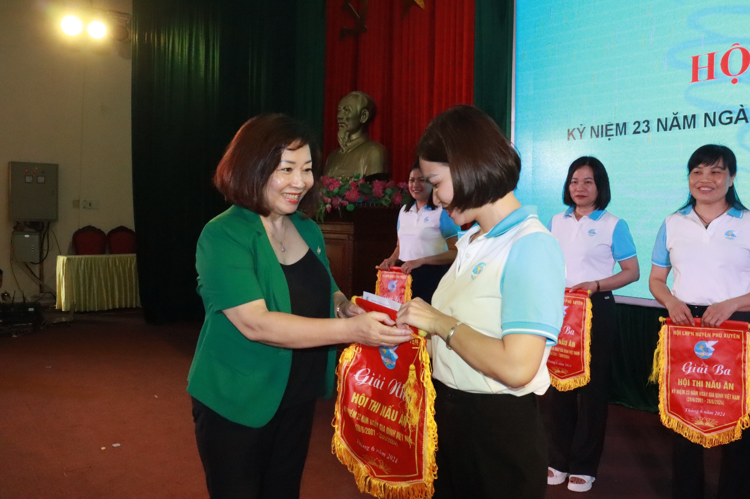 Hội LHPN Hà Nội: Truyền thông, tư vấn hỗ trợ di cư an toàn, phòng ngừa mua bán người - ảnh 6