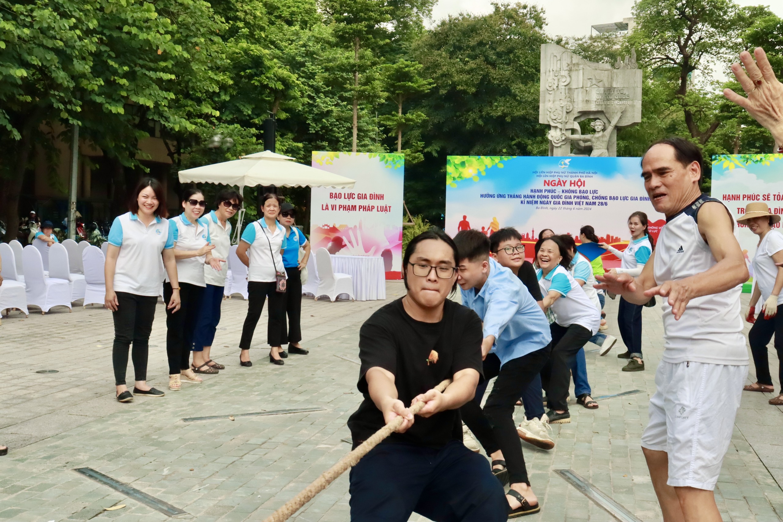 Ý nghĩa ngày hội “Gia đình hạnh phúc, không bạo lực” quận Ba Đình - ảnh 17