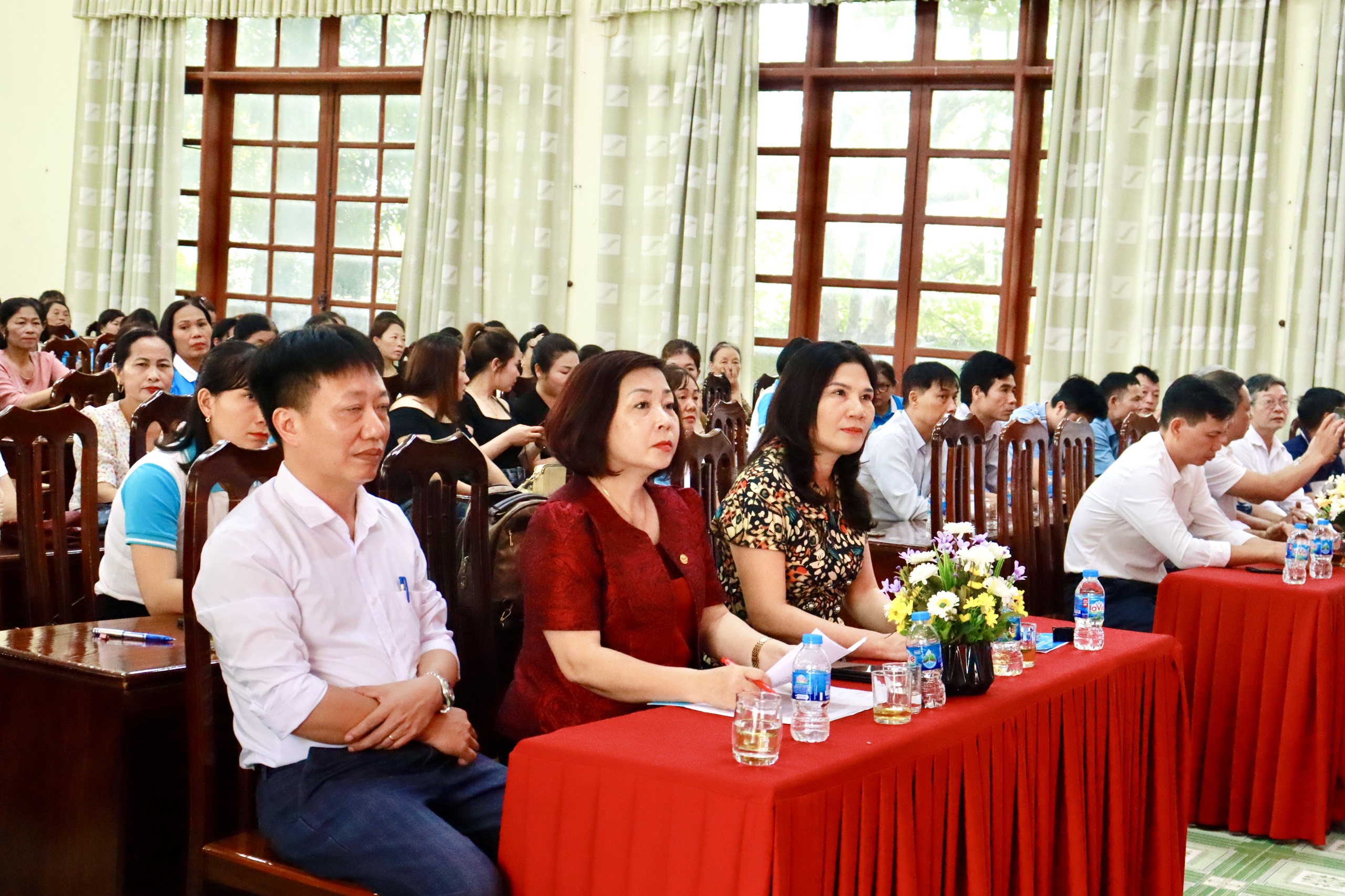 Truyền thông, tư vấn hỗ trợ phụ nữ di cư an toàn; phòng ngừa mua bán người tại huyện Quốc Oai - ảnh 1