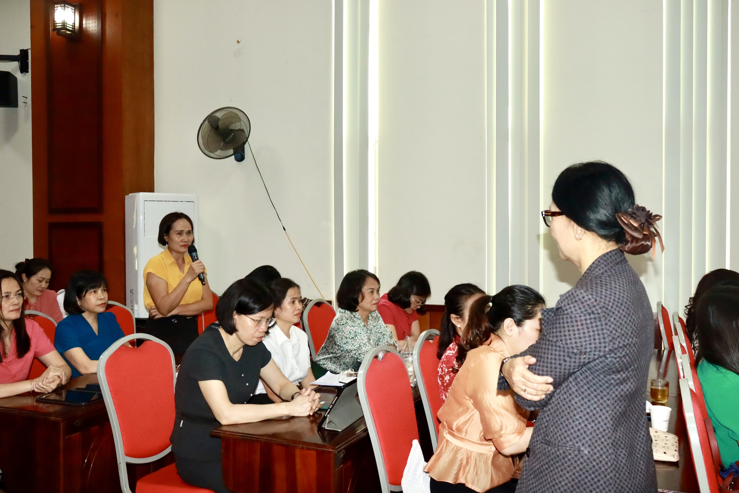 Tập huấn về bình đẳng giới, lồng ghép giới cho nữ cấp ủy viên - ảnh 4