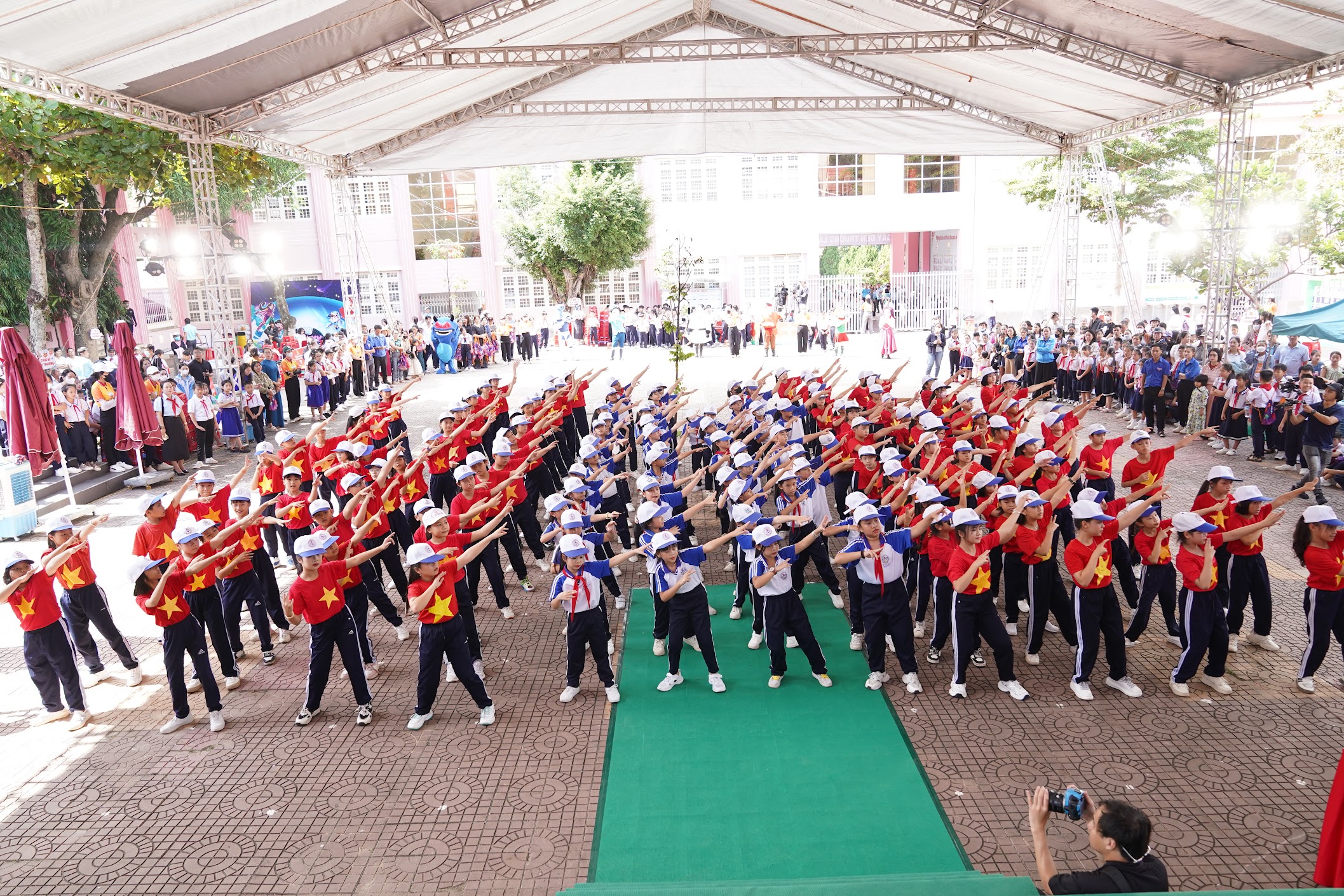 Hơn 1.000 thiếu nhi tham gia ngày hội “Thiếu nhi Việt Nam - học tập tốt, rèn luyện chăm” - ảnh 2