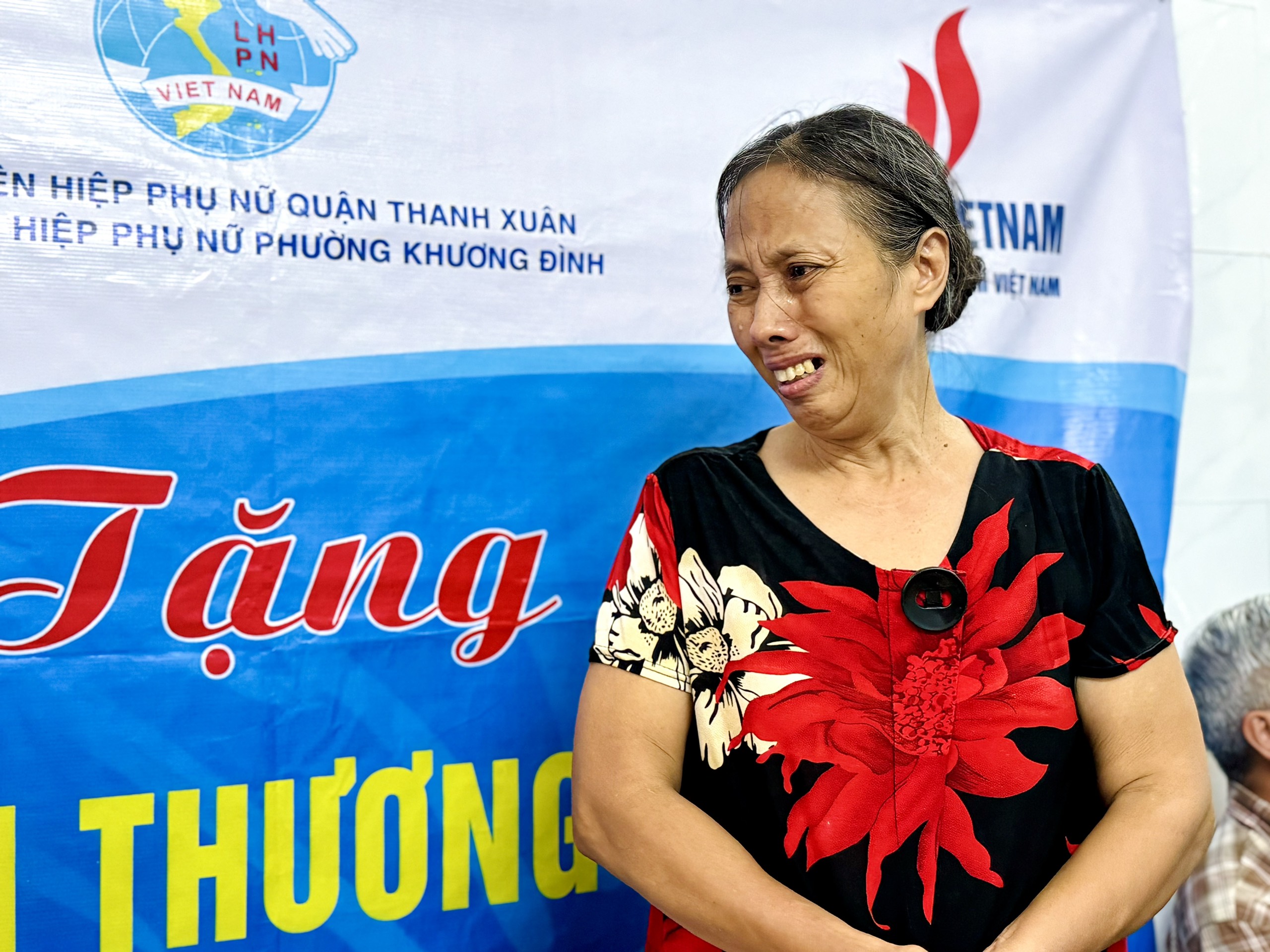 Báo Phụ nữ Thủ đô bàn giao mái ấm tình thương cho gia đình phụ nữ khó khăn tại Thanh Xuân - ảnh 2