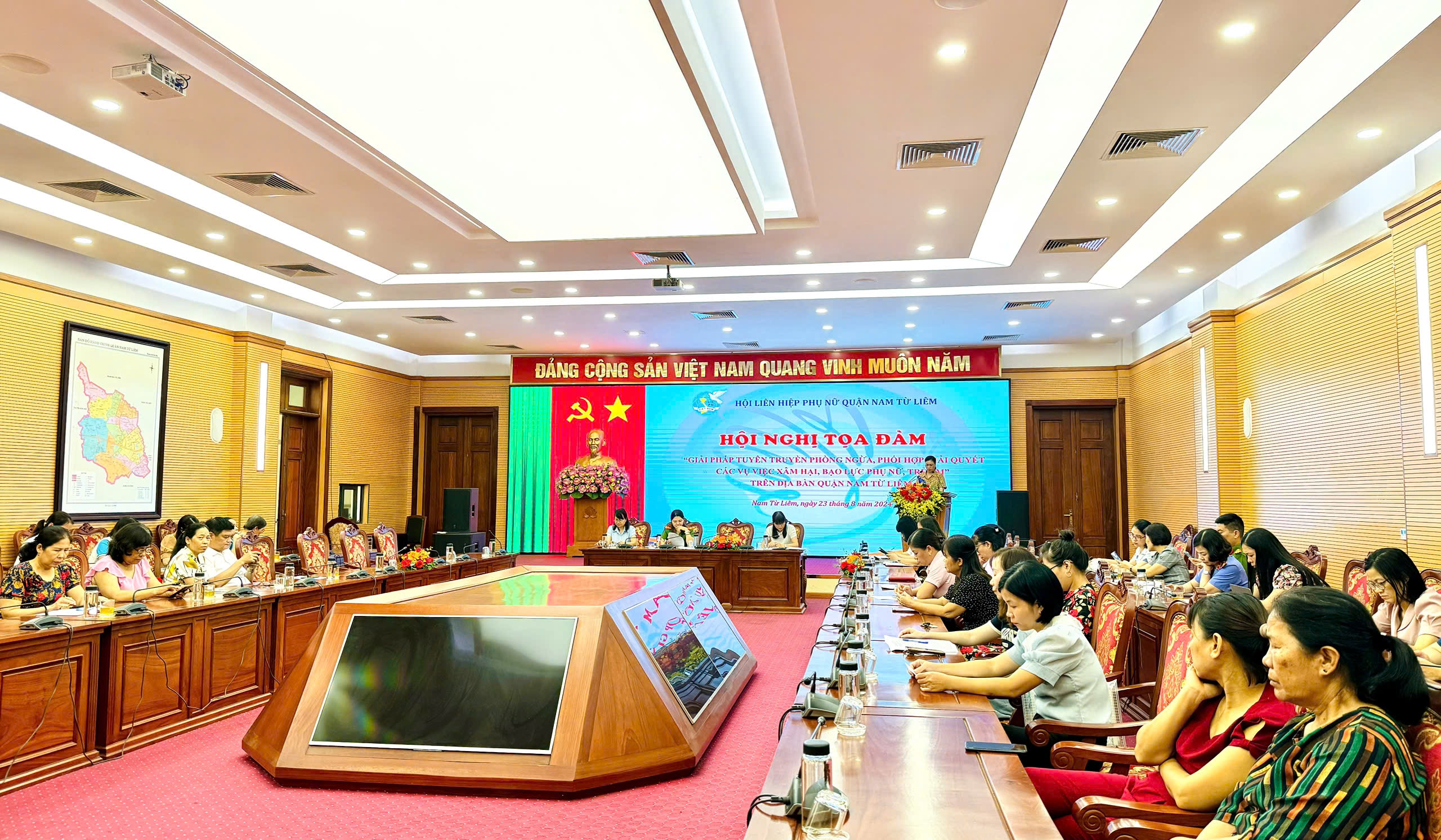 Hội LHPN quận Nam Từ Liêm: Bàn giải pháp phòng ngừa, phối hợp giải quyết các vụ việc xâm hại bạo lực phụ nữ, trẻ em - ảnh 2