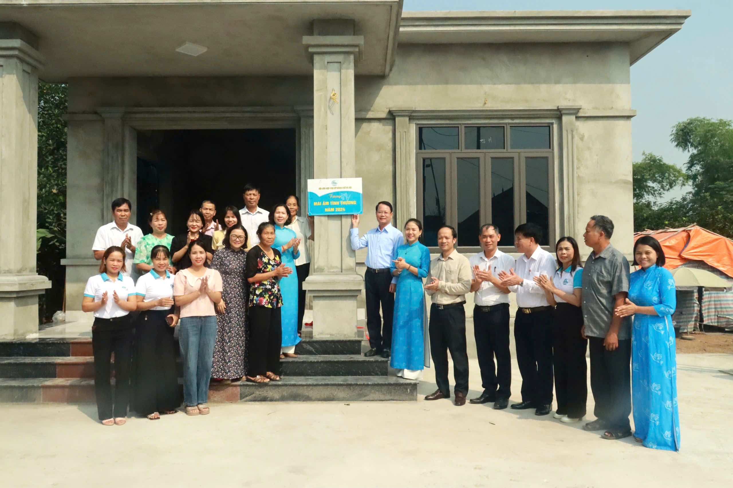 Mái ấm khang trang cho gia đình hội viên có hoàn cảnh khó khăn huyện Ba Vì - ảnh 6
