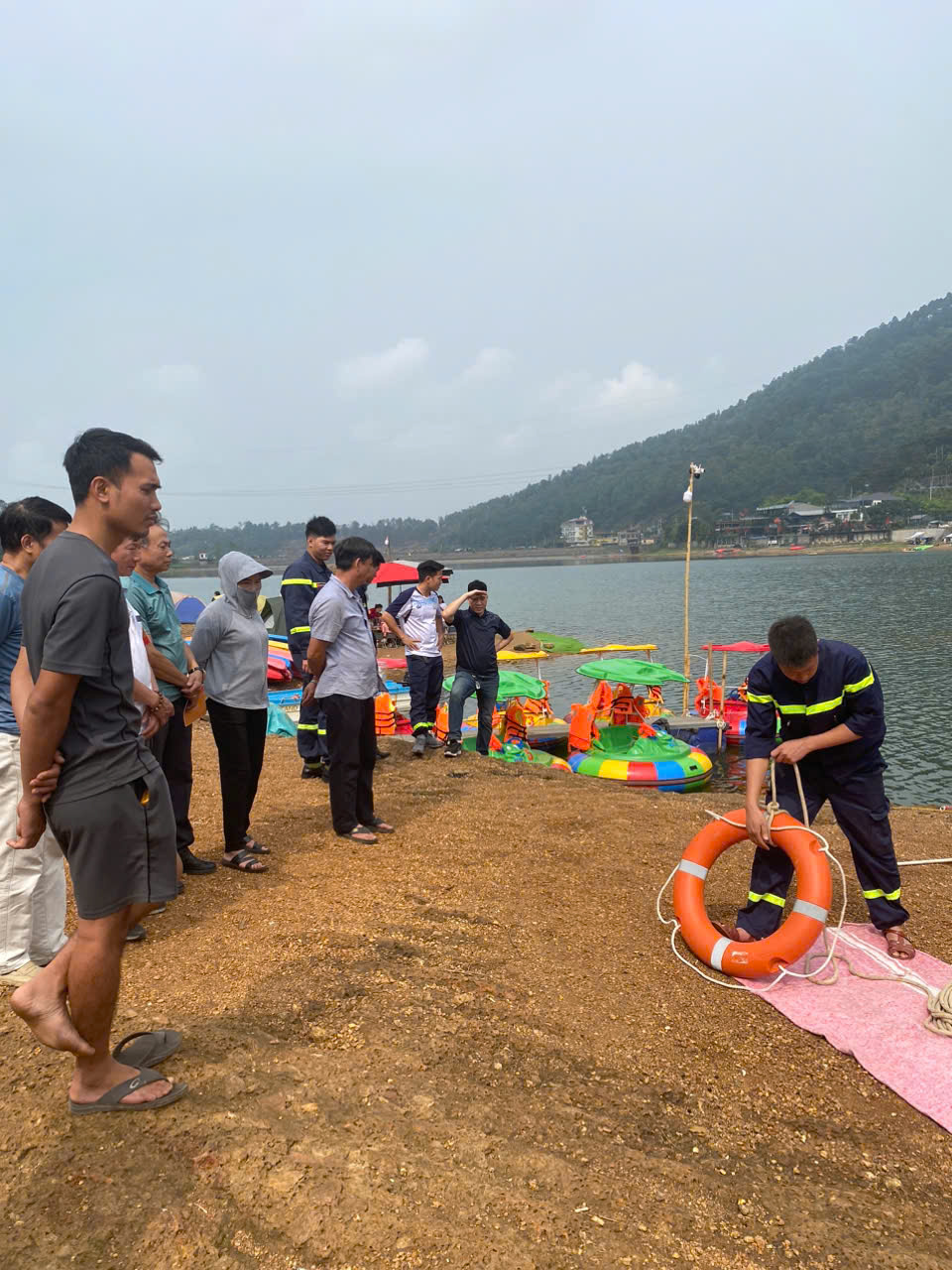 Phòng chống đuối nước cho các cơ sở nghỉ dưỡng tại hồ Đồng Đò - ảnh 2