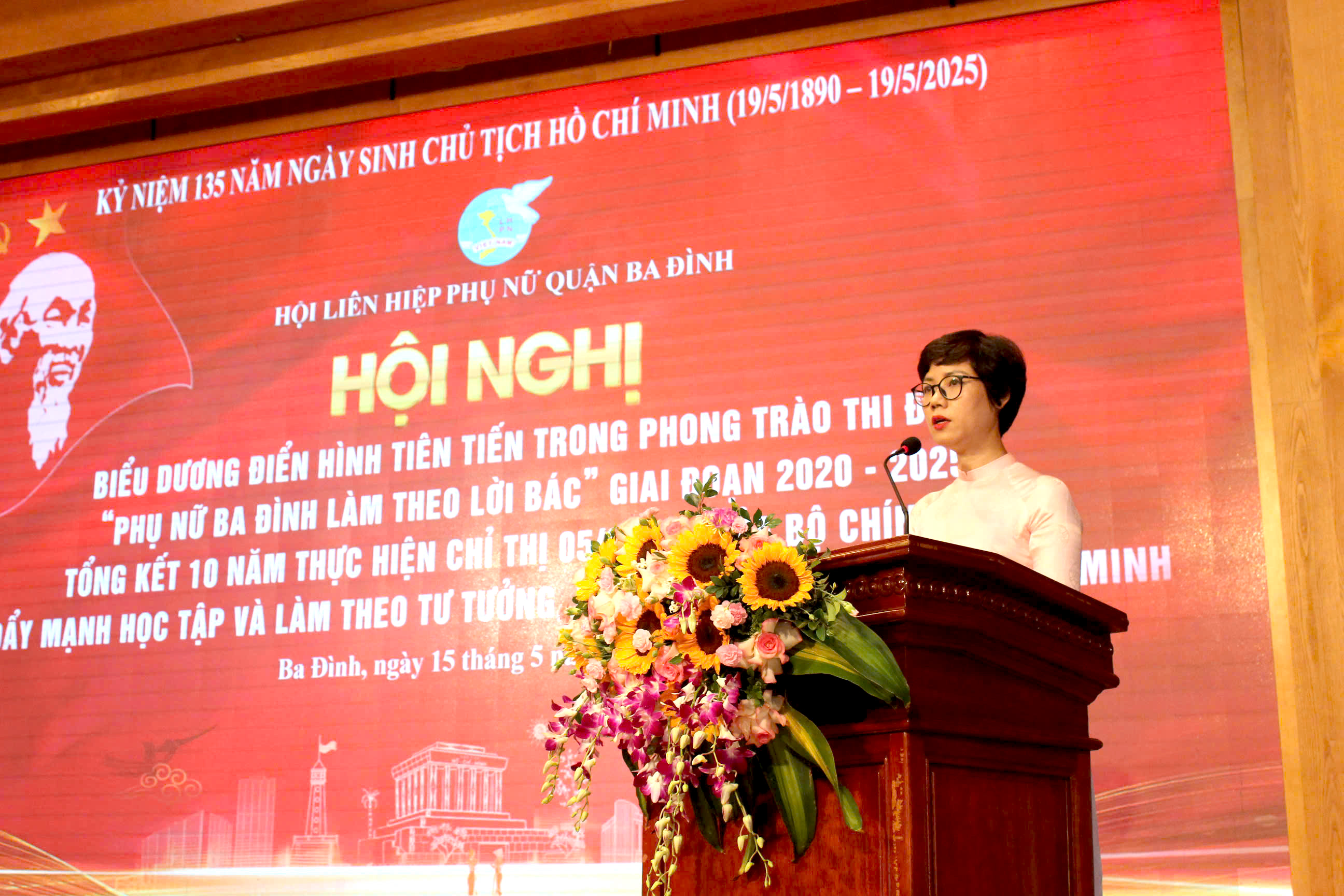 Quận Ba Đình: Biểu dương các tập thể, cá nhân tiêu biểu trong phong trào “Phụ nữ Ba Đình làm theo lời Bác” - ảnh 1