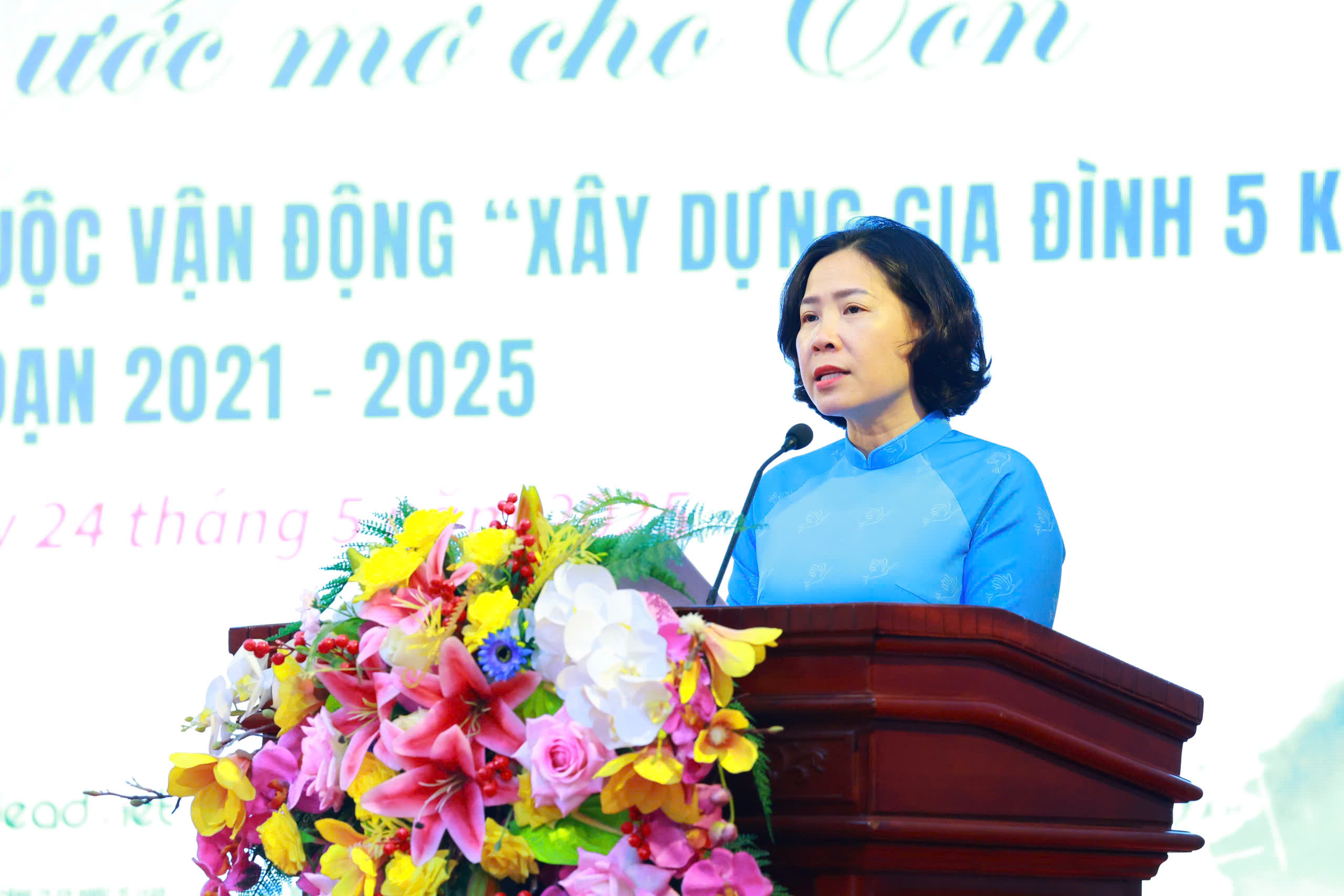 Biểu dương 200 gia đình Thủ đô tiêu biểu “5 không, 3 sạch” và con mồ côi học giỏi - ảnh 1