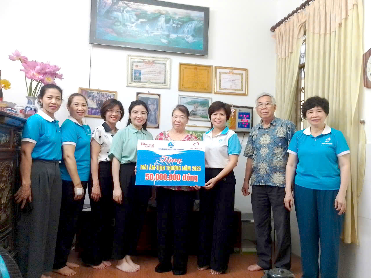 Bàn giao nhà mái ấm tình thương cho gia đình phụ nữ khó khăn tại Thanh Xuân - ảnh 1