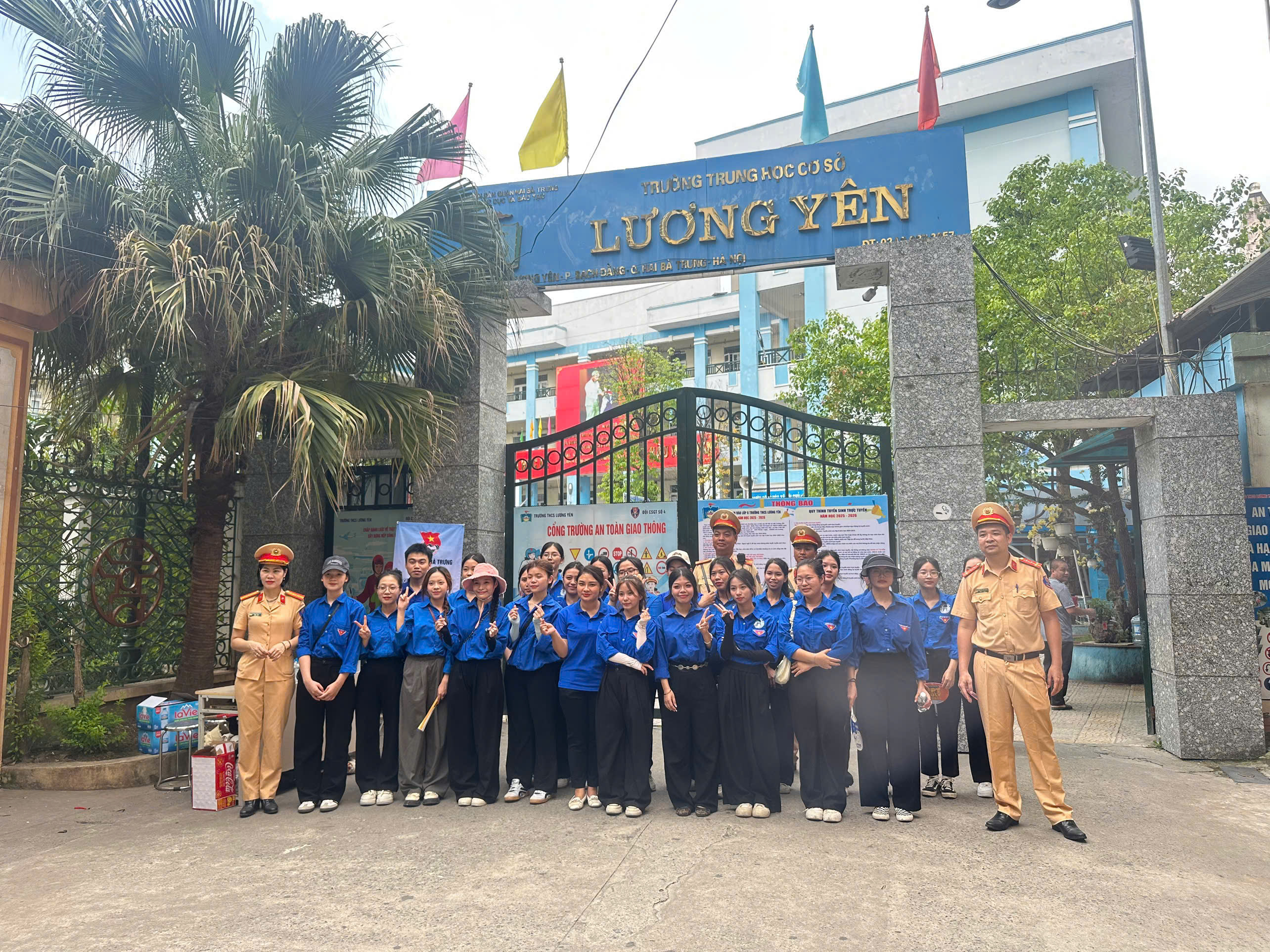 Chiều 7/6, các học sinh Hà Nội bước vào môn thi thứ hai - ảnh 5
