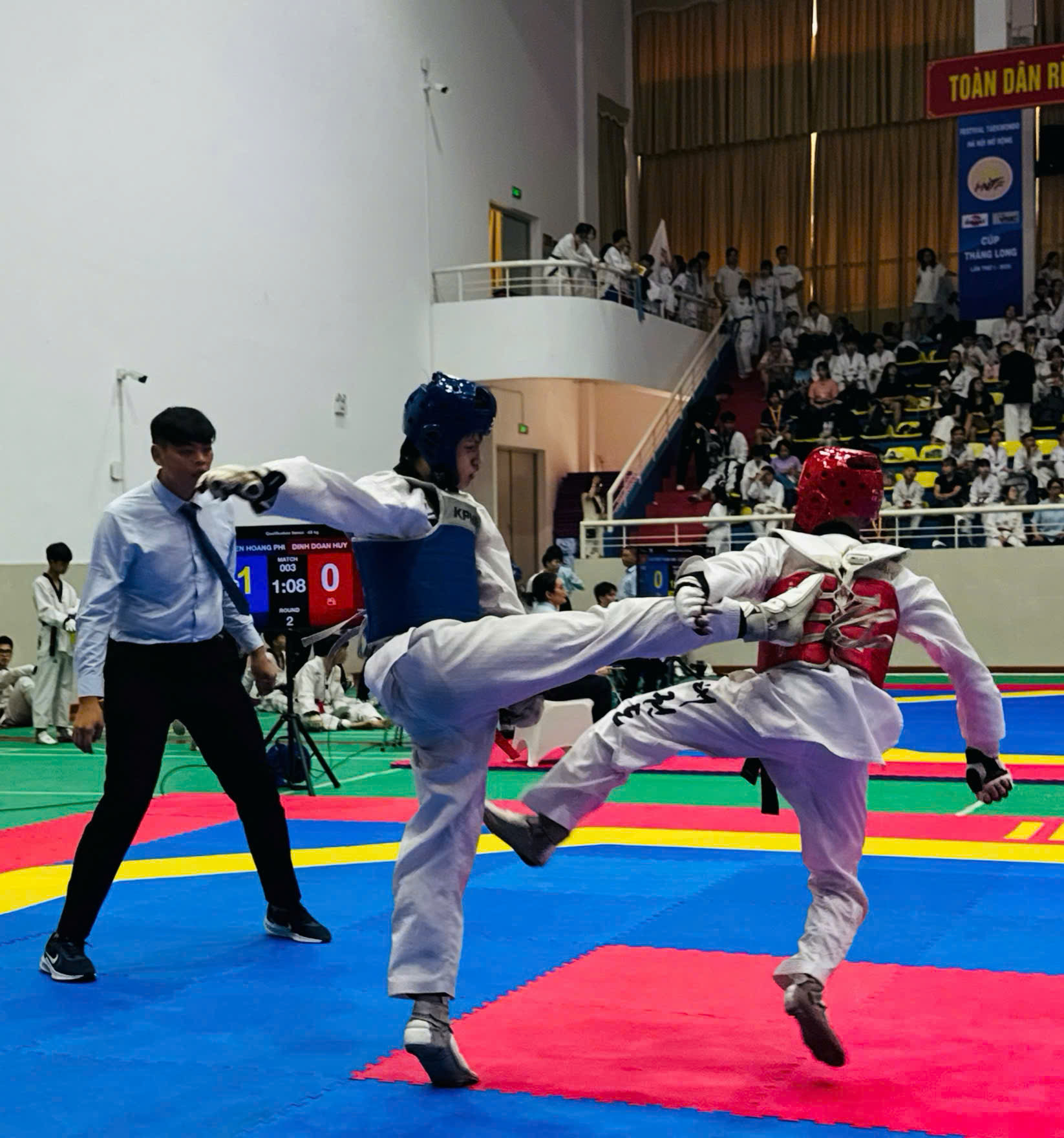 Hơn 1.000 võ sĩ tham dự Festival Taekwondo Hà Nội mở rộng - Cúp Thăng Long Lần thứ 1 năm 2025 - ảnh 1