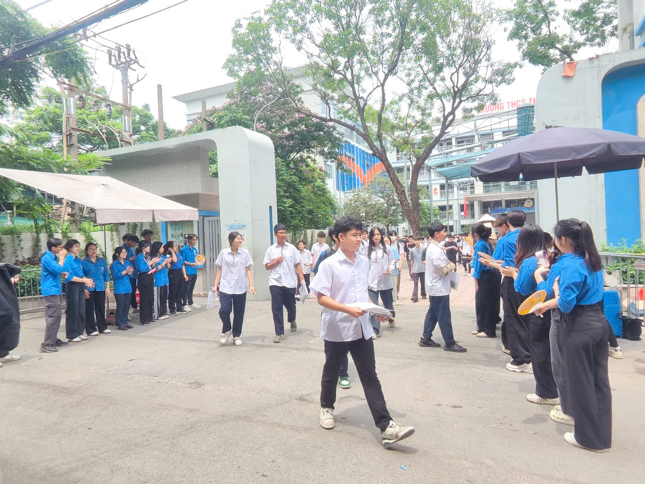 226 thí sinh vắng mặt trong buổi thi lớp 10 chuyên đầu tiên - ảnh 1