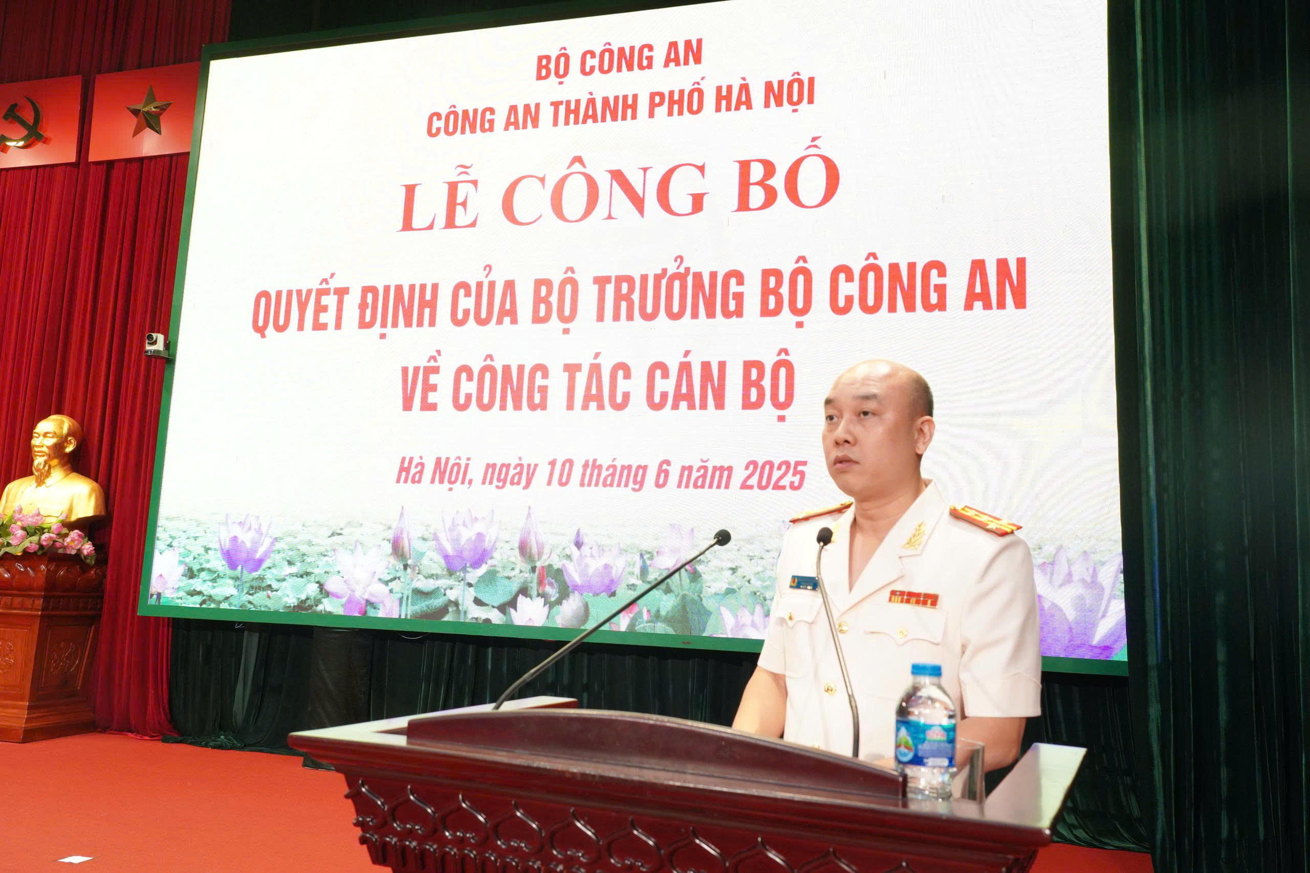 Đại tá Nguyễn Đức Long được bổ nhiệm chức vụ Phó Giám đốc Công an Hà Nội - ảnh 3
